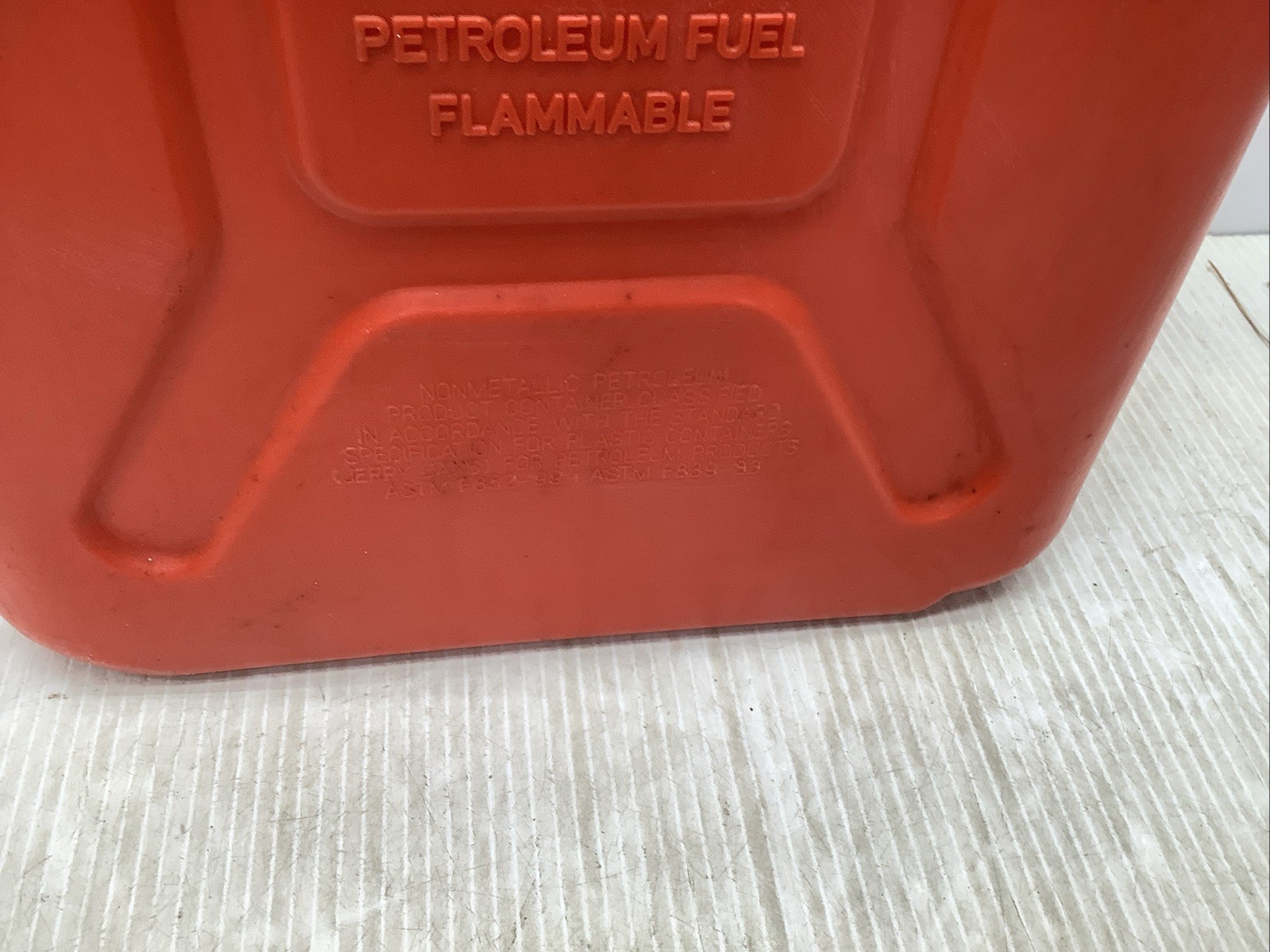 Scepter Rv520s 5 Gallon Us/20 Military Style Gas Can