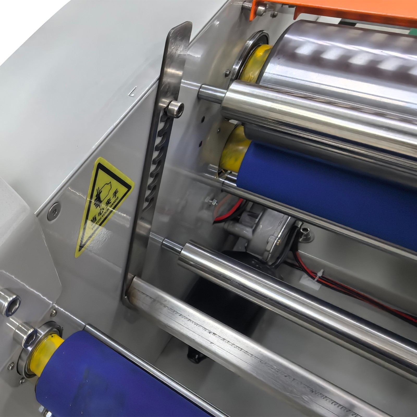 110V 32CM/12.6″ Vertical Roll Laminator Machine with Conveyor Belt, Cold Hot Ste