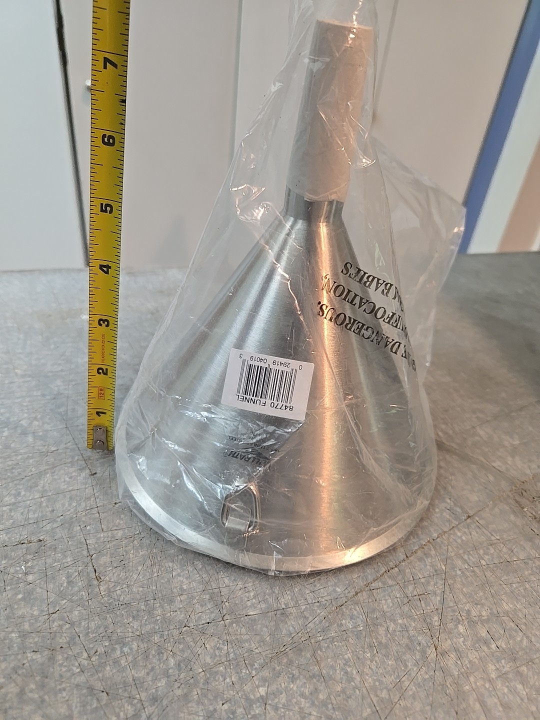 NEW VOLLRATH 84770 32 oz. Stainless Steel Funnel 7-1/4″ Hgt. FREE SHIPPING