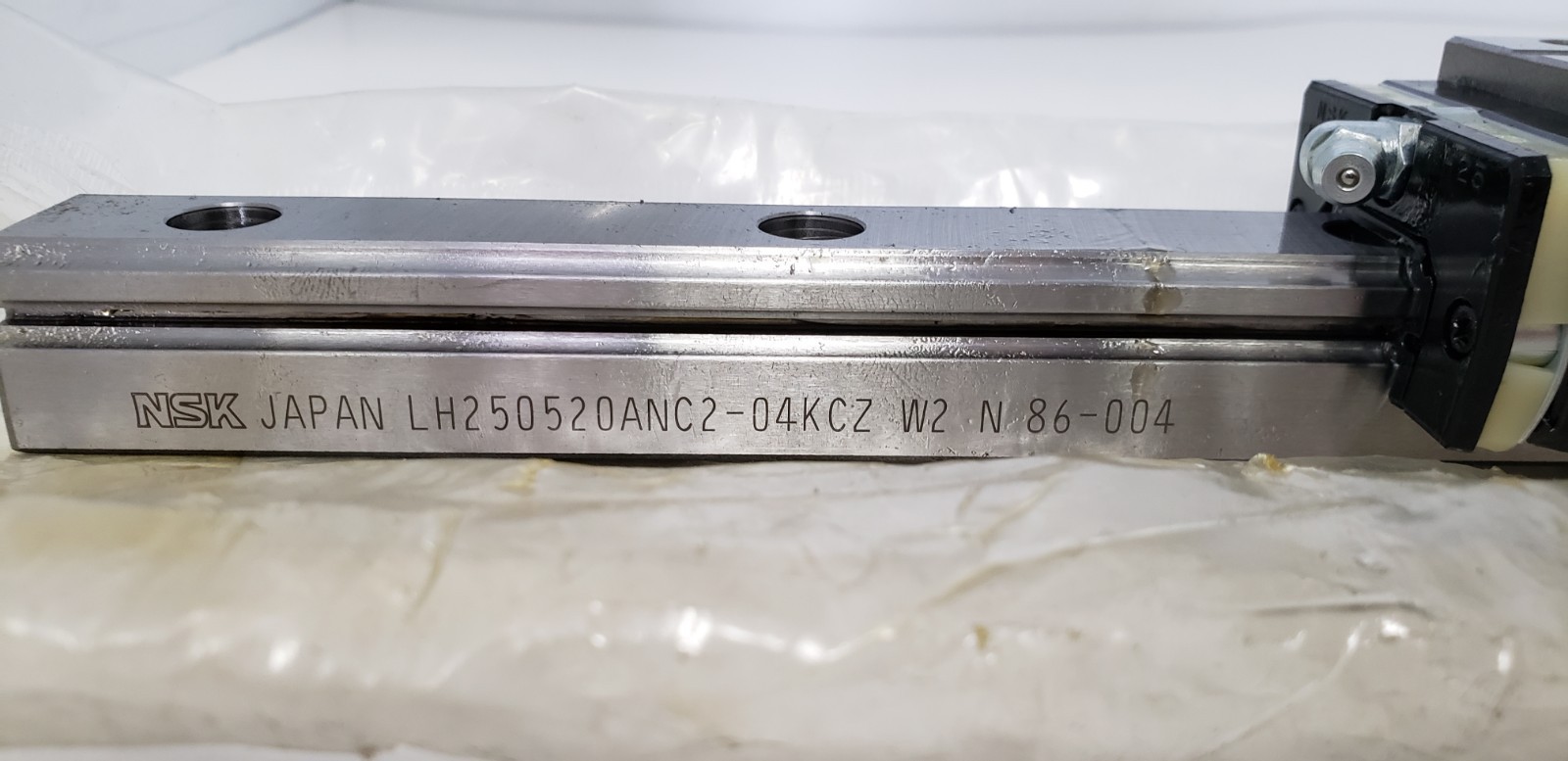 NSK LH250520ANC2-04KCZ W2 N 86-004 LINEAR GUIDE RAIL W/BEARING BLOCK 20-1/2″ NNB