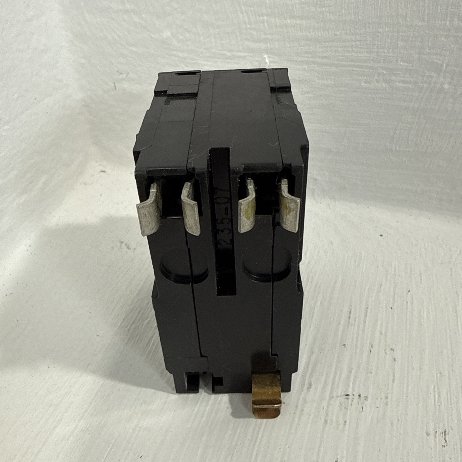 Square D QO230 30 Amp 2 Pole 10kA 120/240V Plug-In 30A 2P Breaker YELLOW FACE
