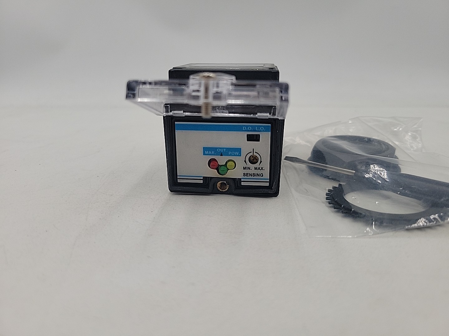 Eaton 1351E-6547 Photoelectric Sensor Enhanced 50 Series Diffuse 10ft 10-40VDC