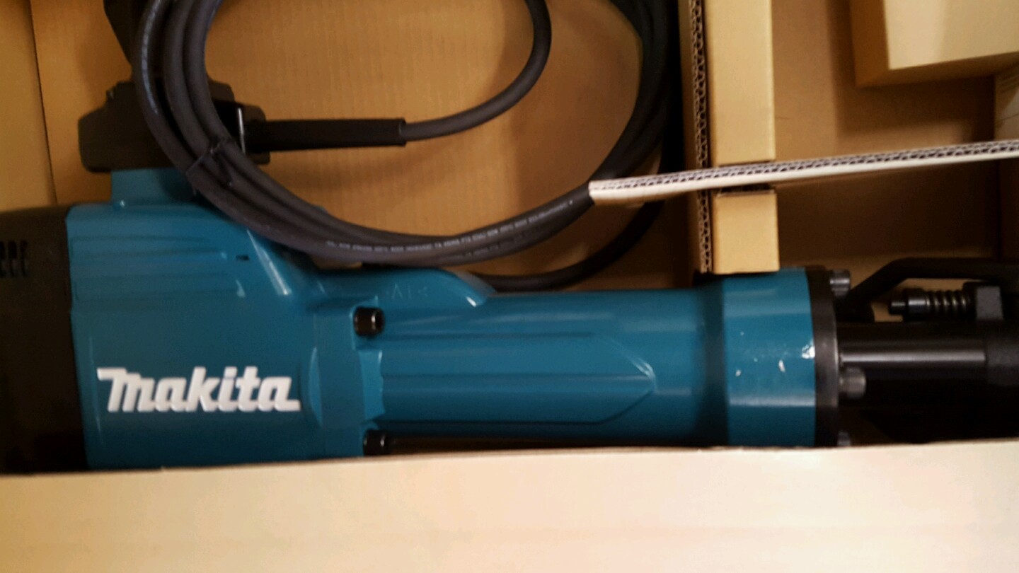 NEW HM1801 BREAKING HAMMER 64 LBS 1 1/8″ HEX