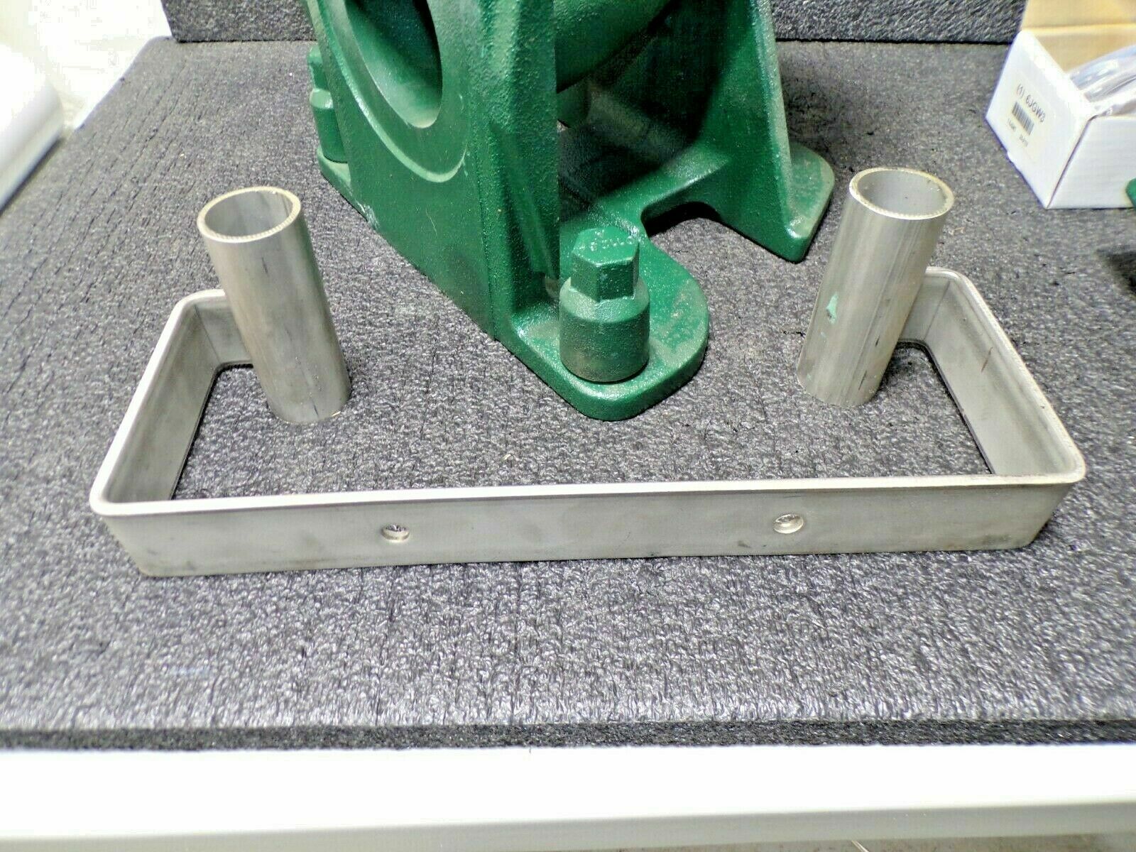 ZOELLER Guide Rail System, 4″ vertical, Flanged, 39-0018