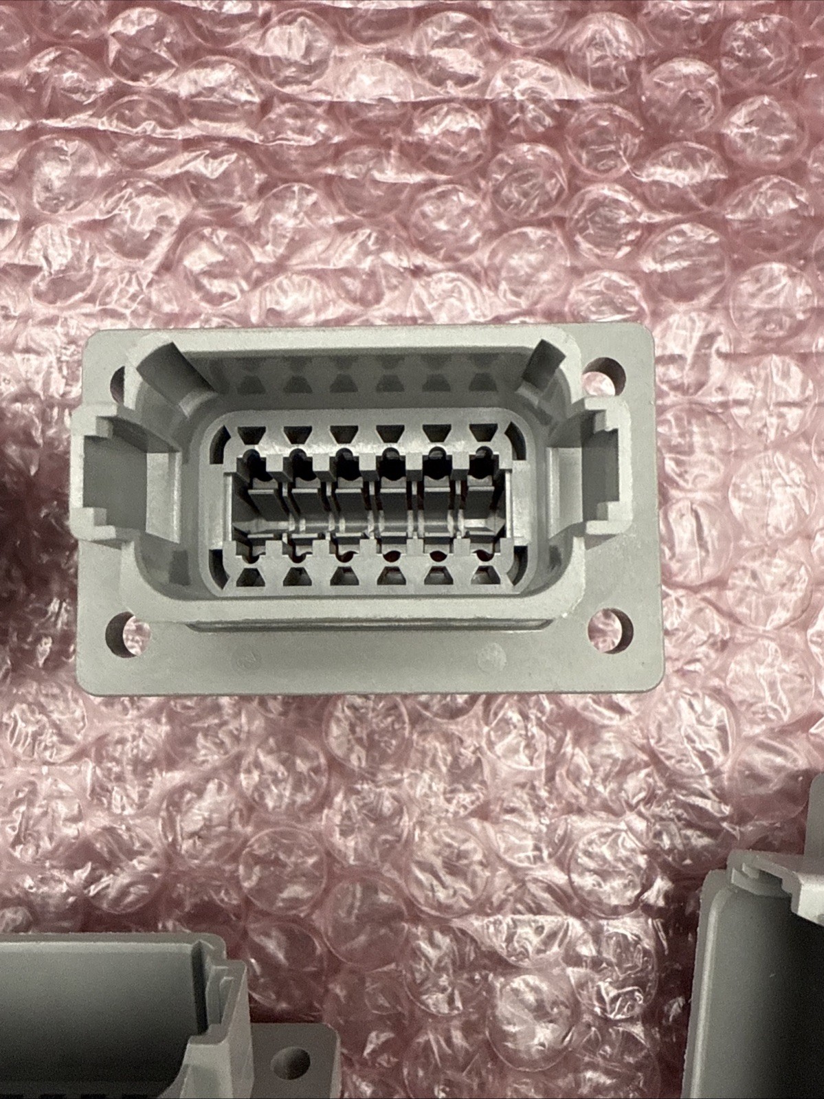 Pack of 5 Amphenol AT04-12PA-L012 DT 12 Way Gray Receptacle Connector w/ Flange