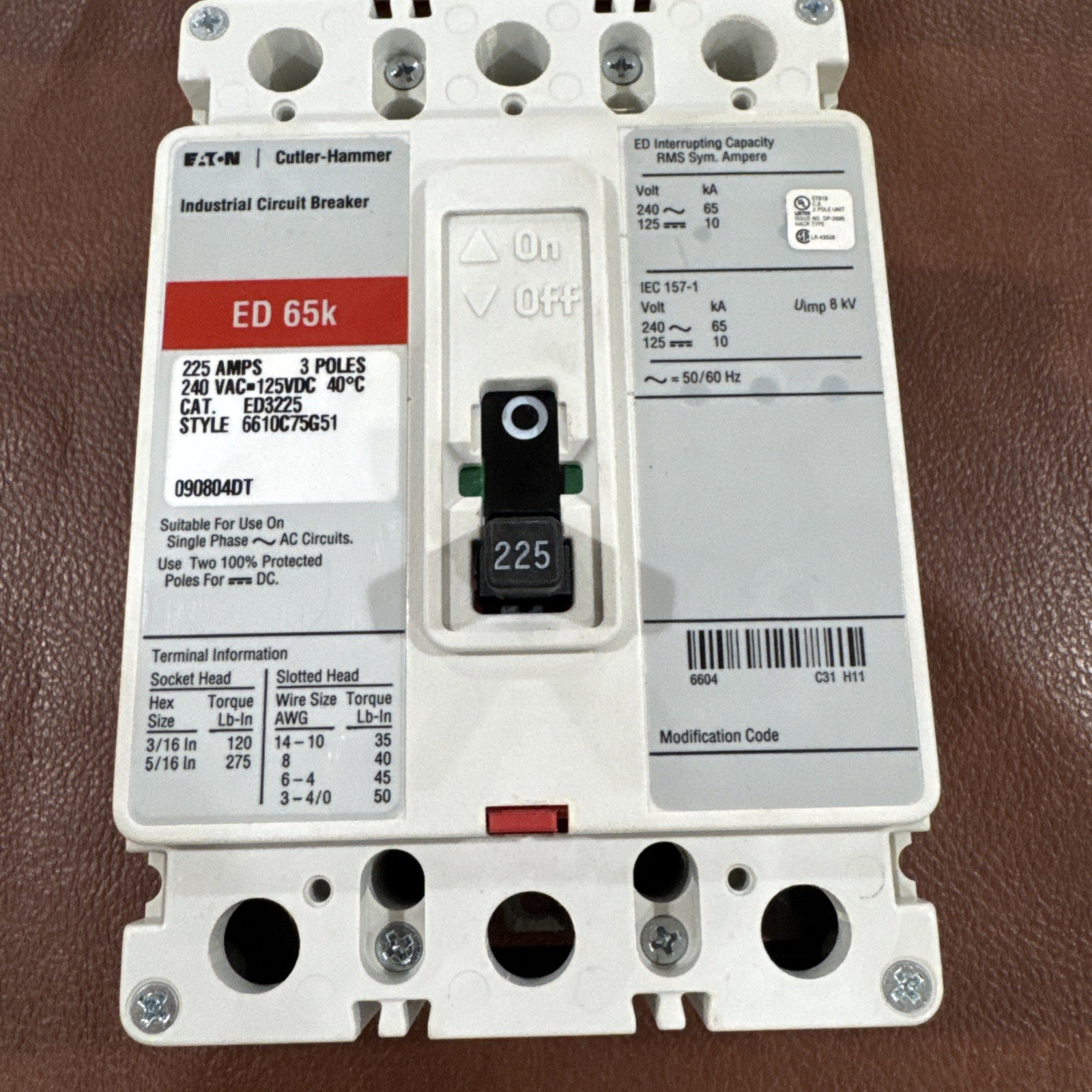 Eaton Cutler Hammer ED 65k ED3225 3 Pole 225 Amp Circuit Breaker 3P 225A 240VAC