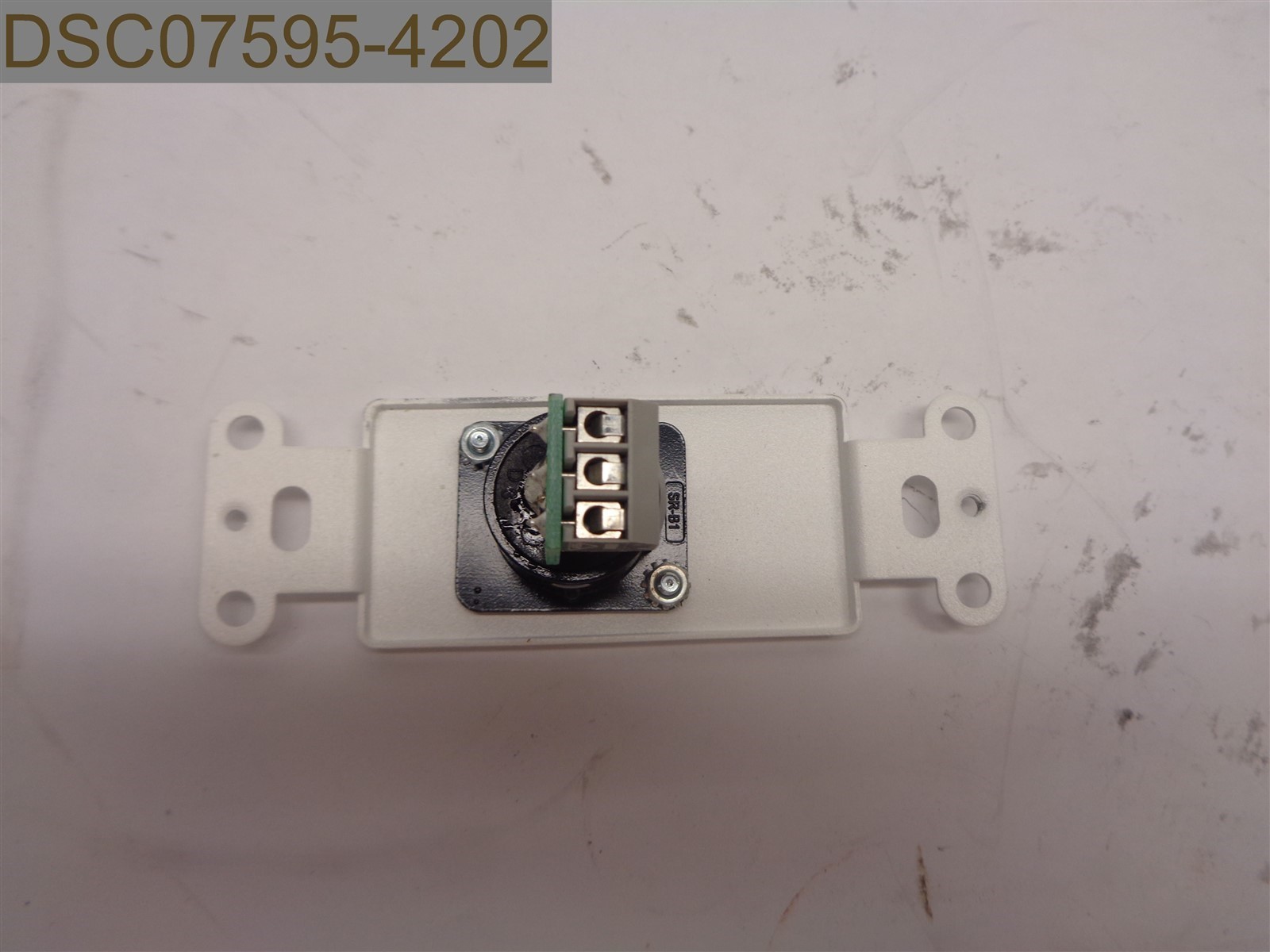 D-XLR3F Plate with 3-Pin XLR Female (White) Radio Accessories