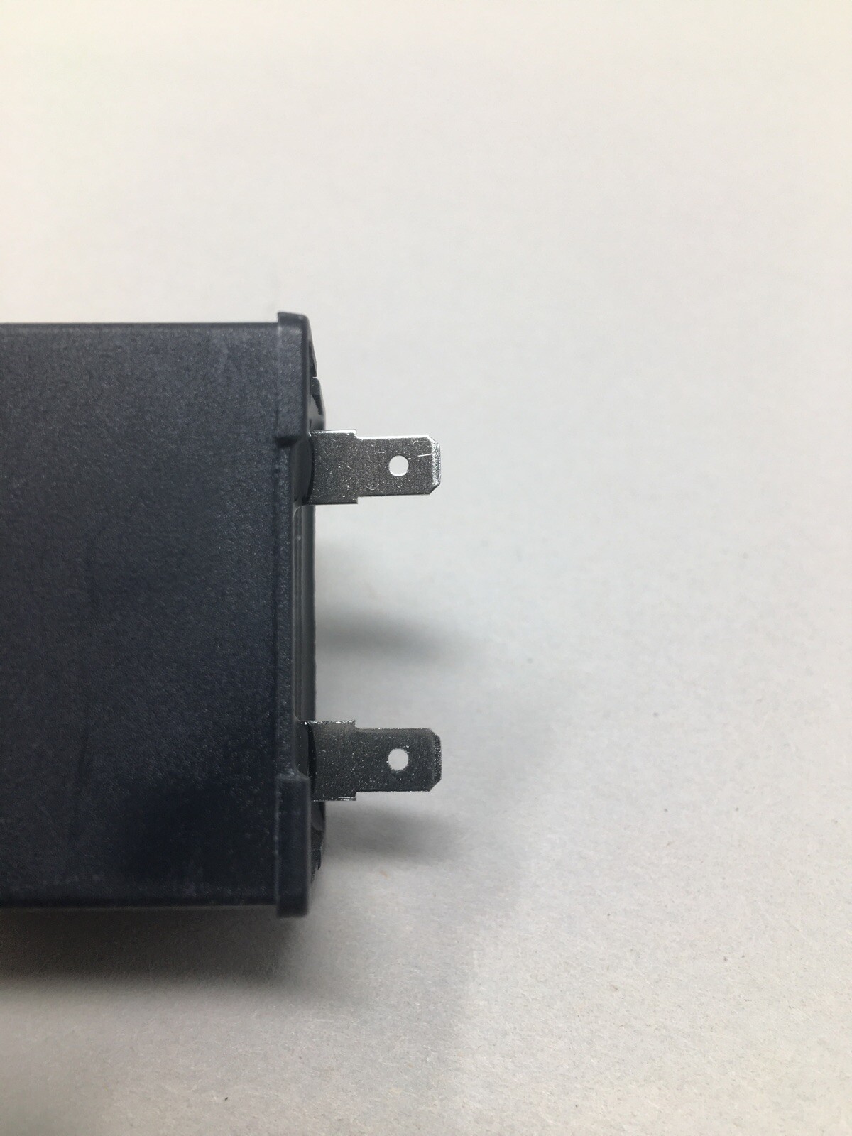 New C61-P2 Capacitor 12 uF, 210VAC, 50/60Hz, 10000AFC 85° C22.2NO.190
