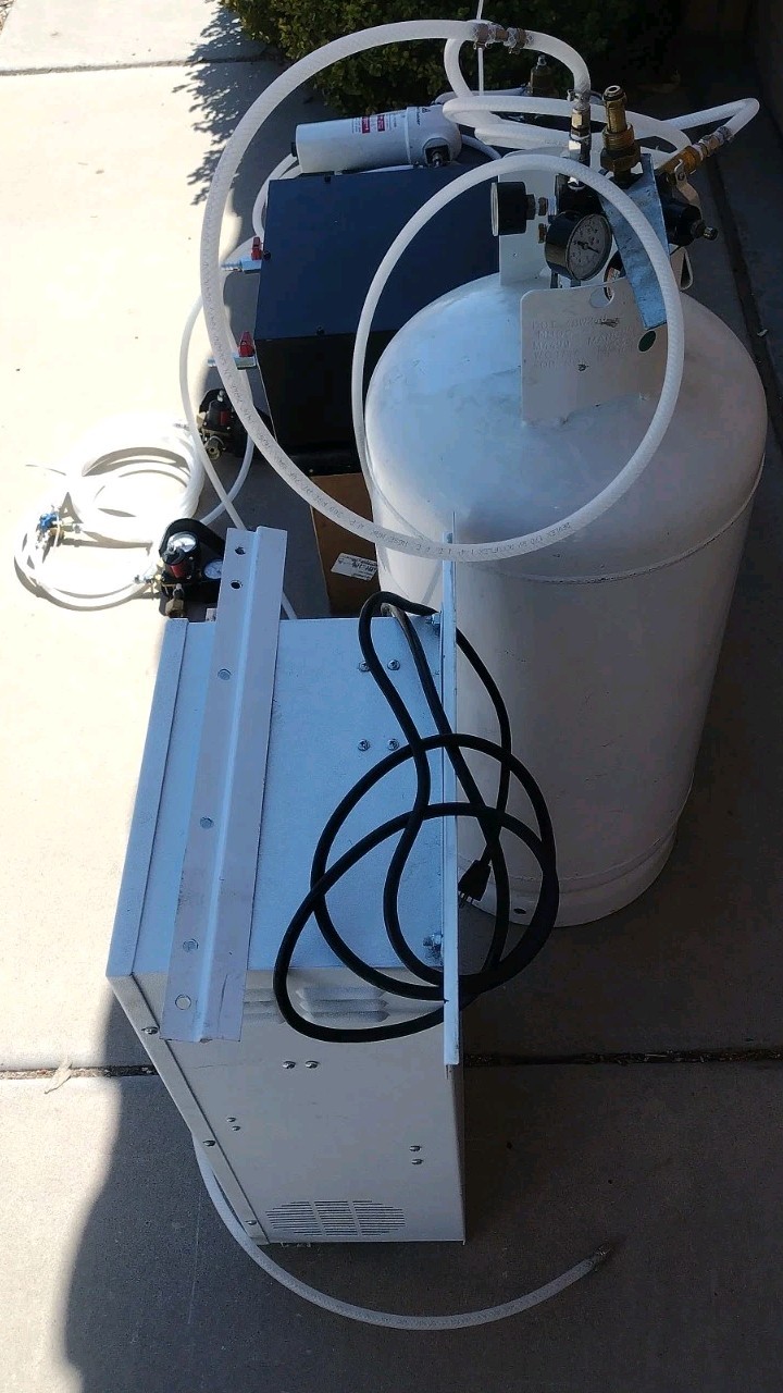 Beer Blast N200 Nitrogen Generator, N2 Tank, Draft Beer Co2/N2 Gas Blender