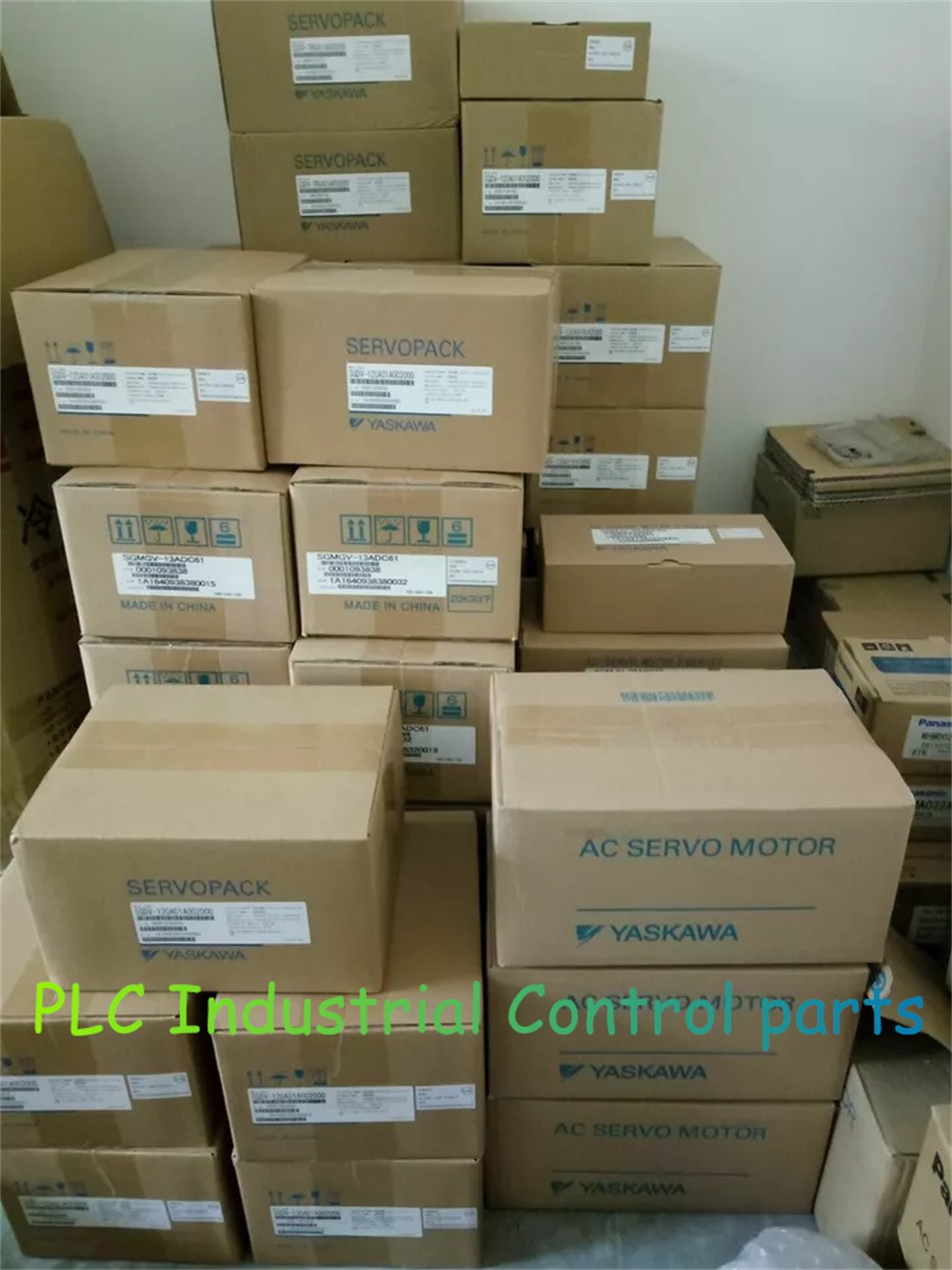 1PC NEW YASKAWA A1000 AC Drive CIMR-AU4A0009FAA Frequency converter FAST SHIP