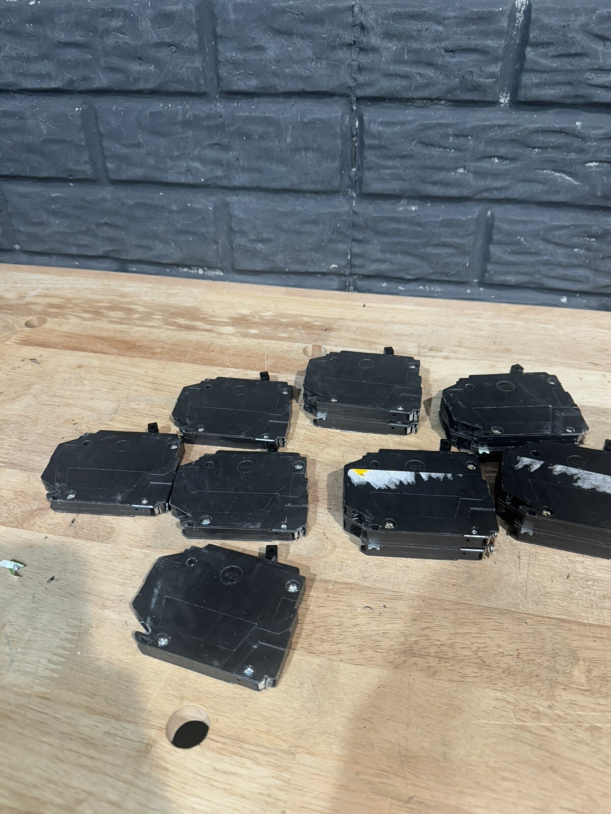 General Electric GE Breaker Lot Of 8 15 20 30 40 50 Amp Assortment