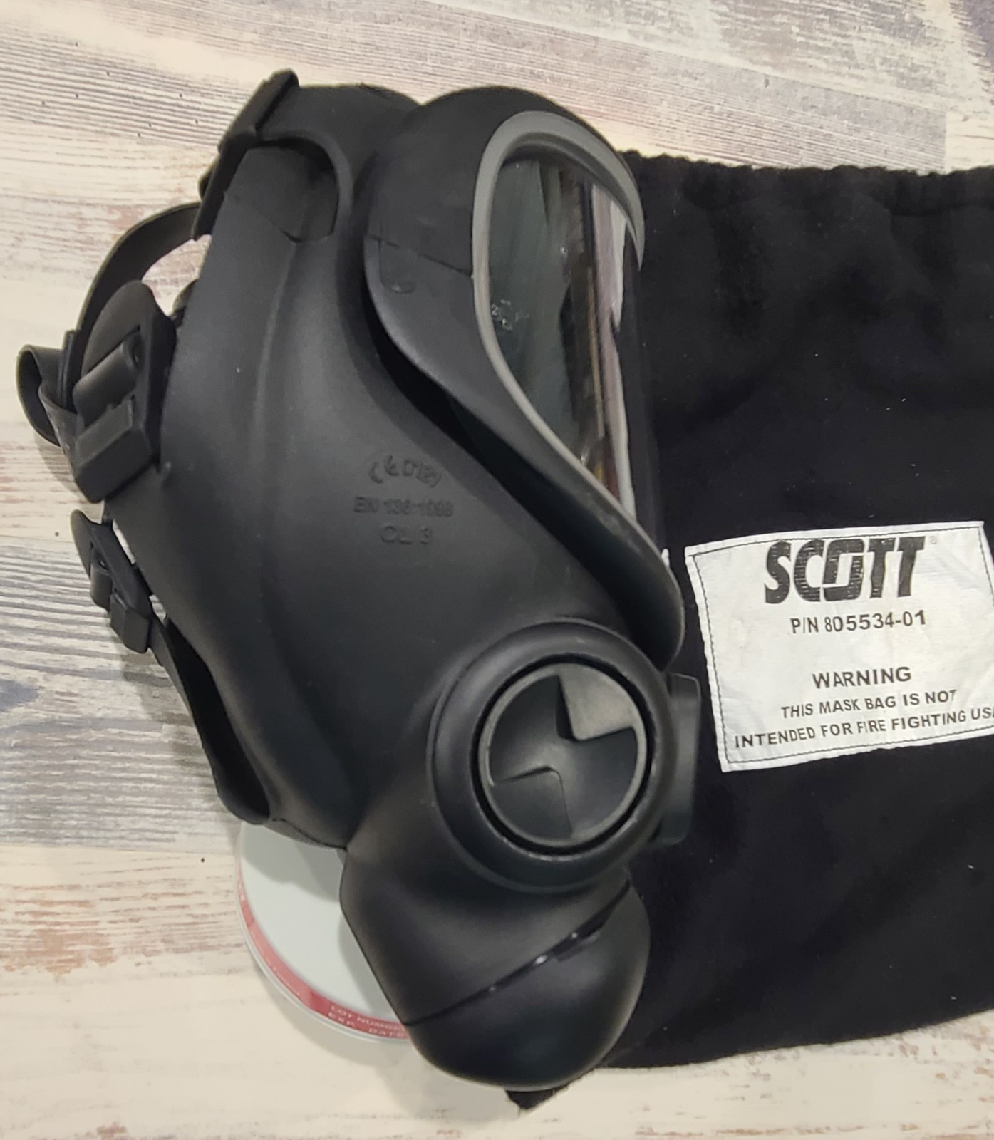 Scott Safety™ M120 Respirator Full Face Mask with 2 Air Purifying Cartridges