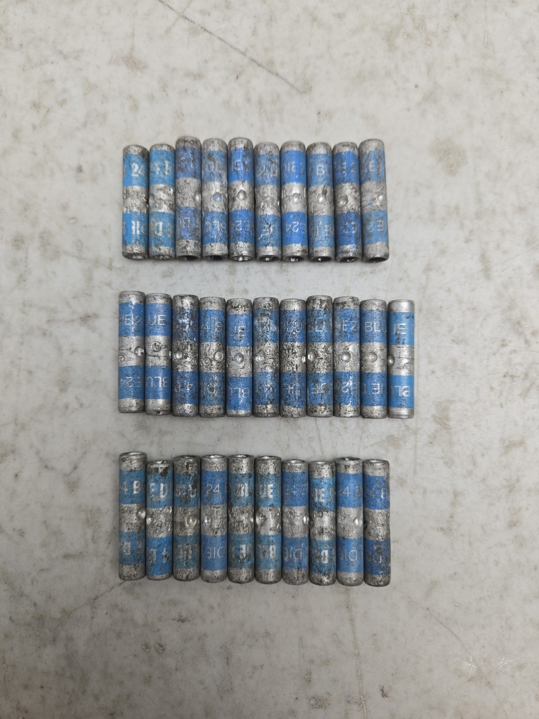 31 Pack T&B 60501 2-way Connector Aluminum 8 Str Blue Die 24 Color-Keyed