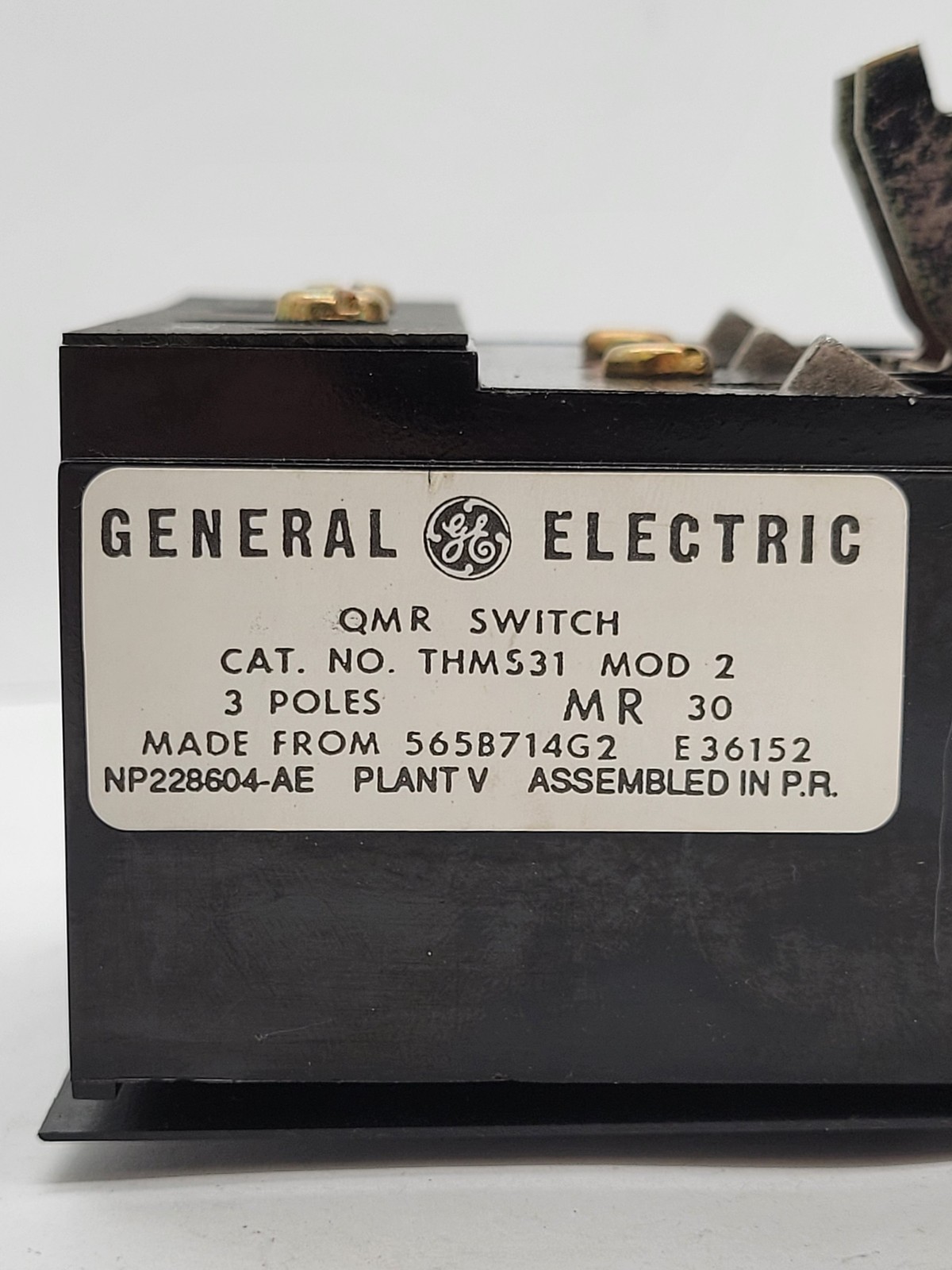 General Electric THMS31 Disconnect Switch Assembly QMR MOD 2 3P Fusible