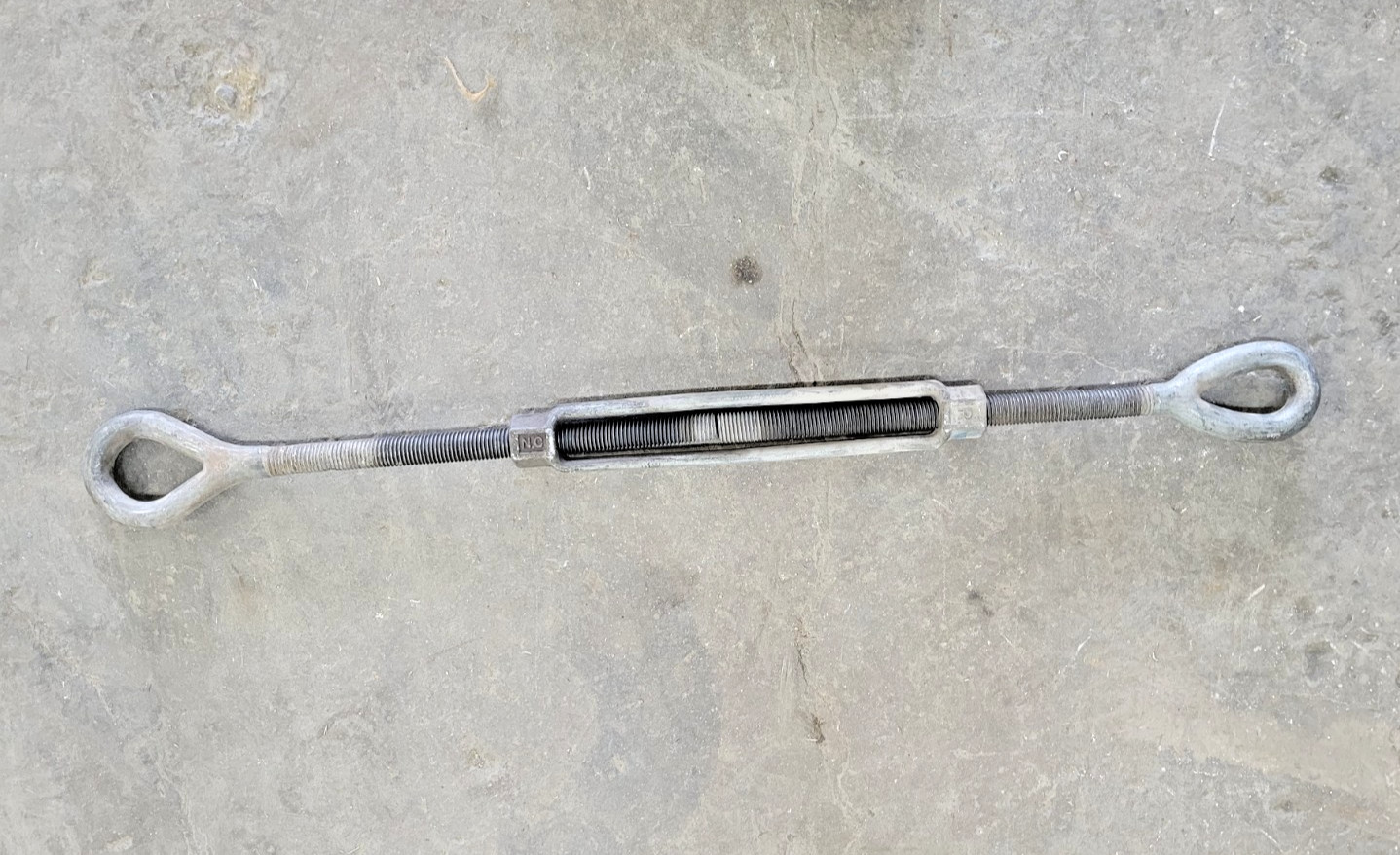 TURNBUCKLE EYE TO EYE THREAD LENGTH 14″ THREAD SIZE 1″-8 39″ X 50″ STEEL 1″ DIA