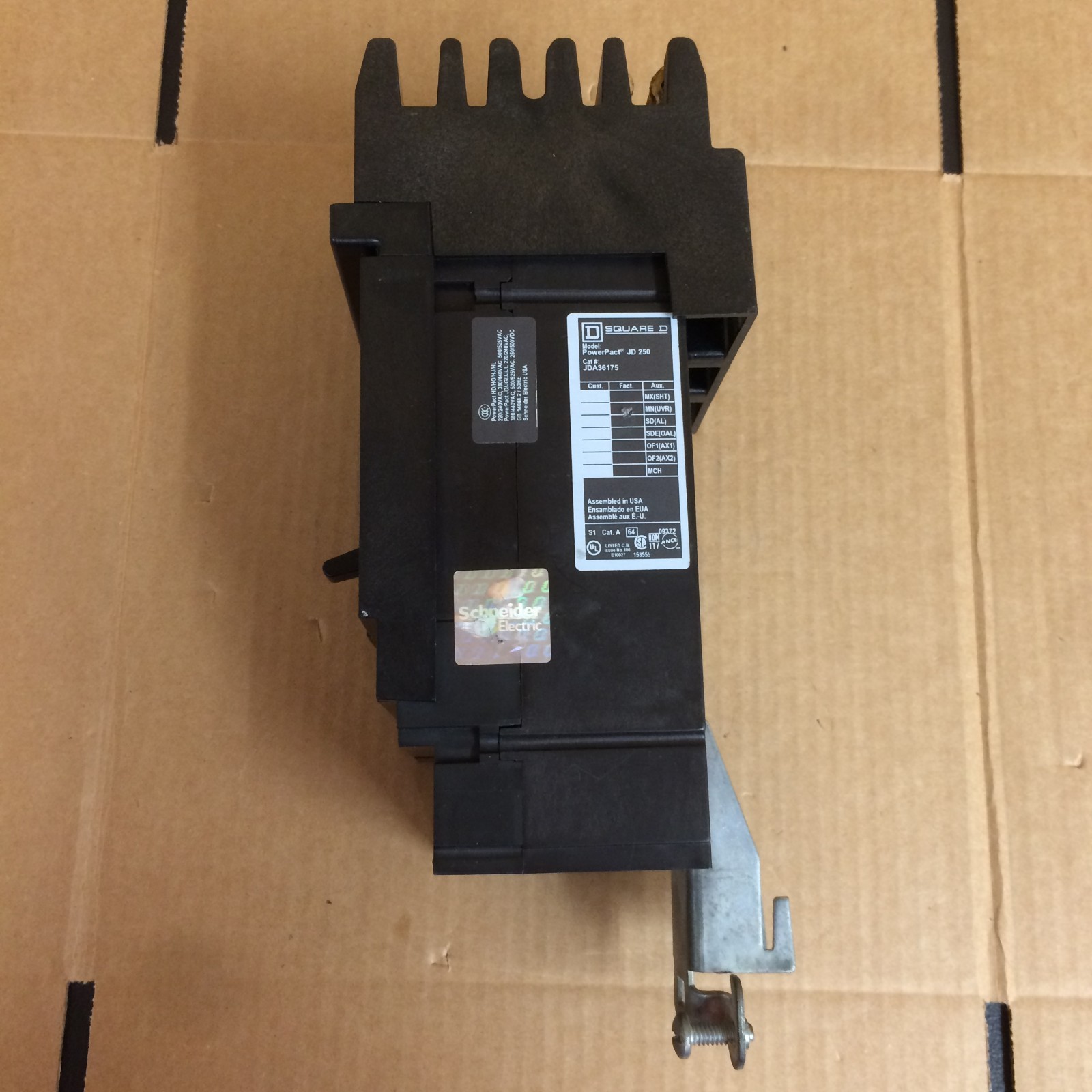SQUARE D JDA36175 175A 3-PHASE 3-POLE 600V I-LINE POWERPACT J CIRCUIT BREAKER