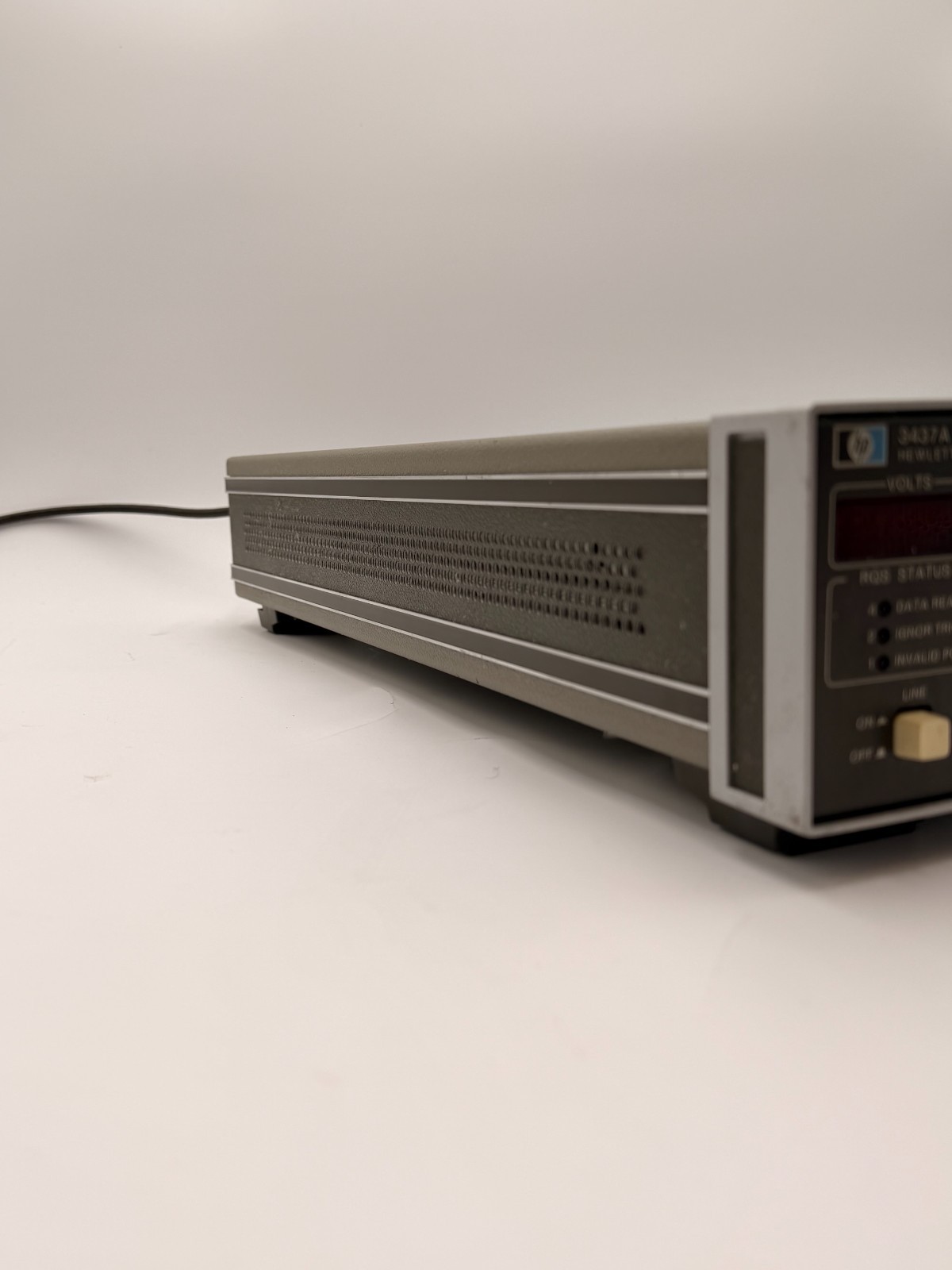 Agilent 3437A System Voltmeter
