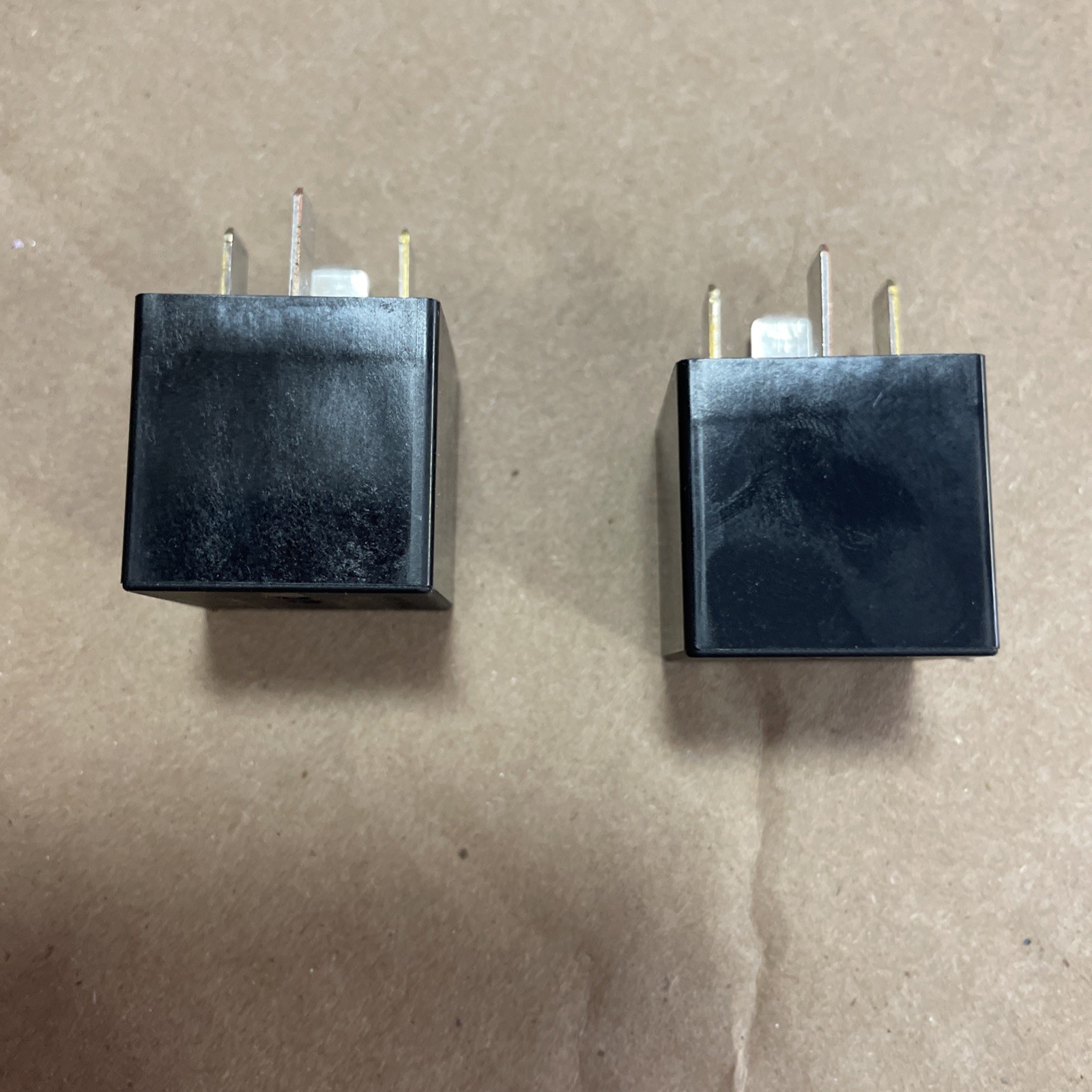 (2) Fomoco Ford Motor Company HS6TA JU5T-14B192-SCA Relay G8