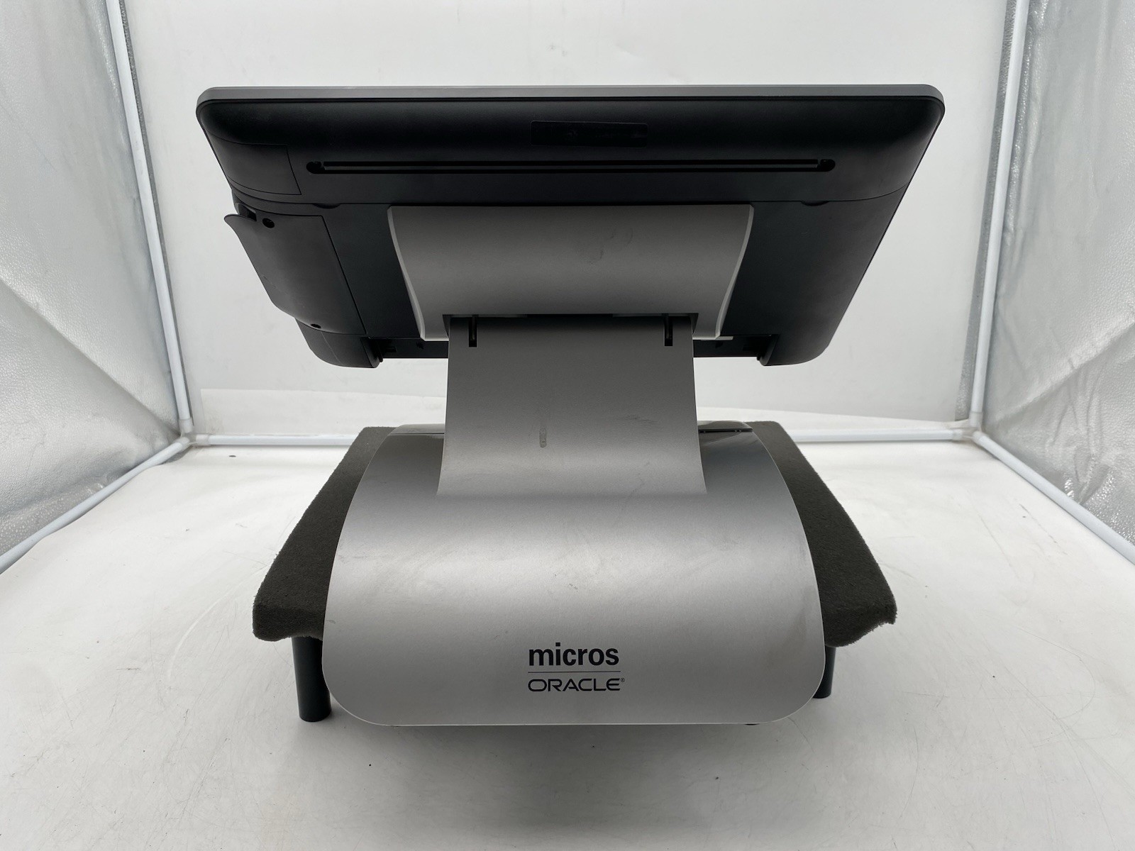 Micros Oracle Workstation 6 400935-001 Intel Atom E827 1.74GHz 4GB RAM 32GB SSD