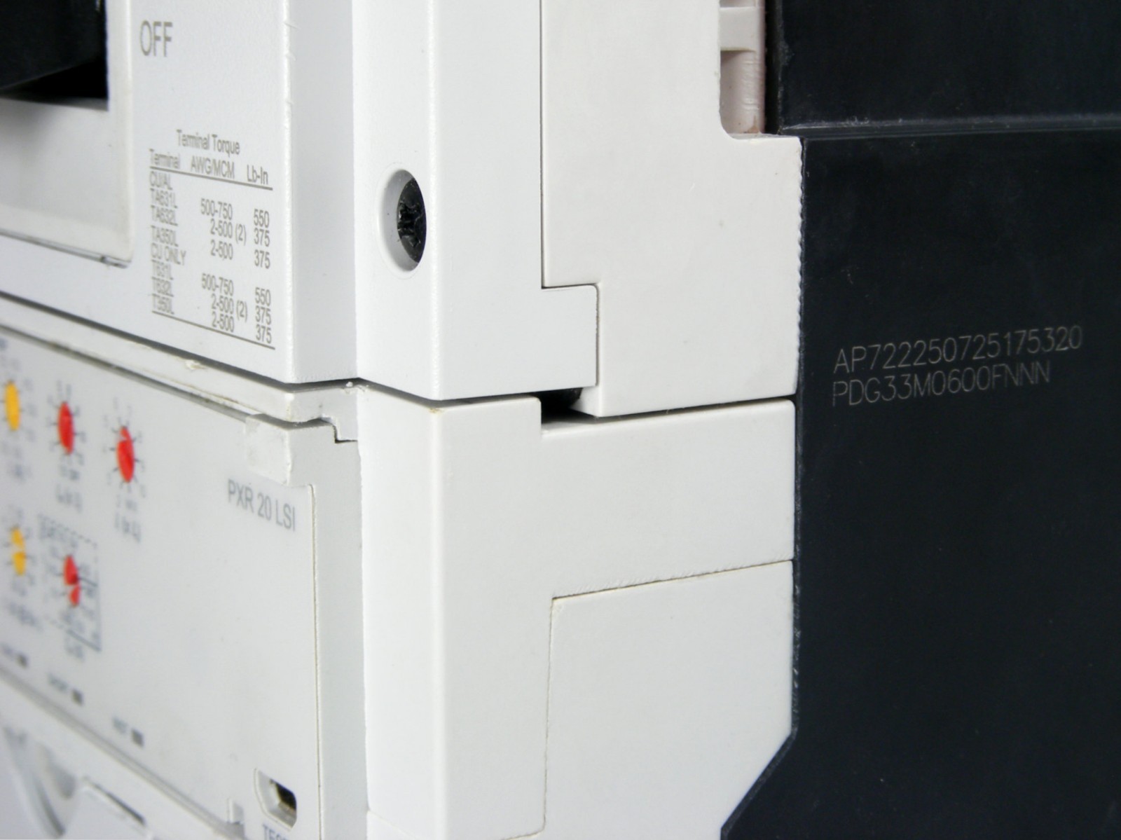 NEW Eaton PDG33M0600E2NL Circuit Breaker, PXR20 LSI, 3P 600A 600V 65kA, w/Lugs B
