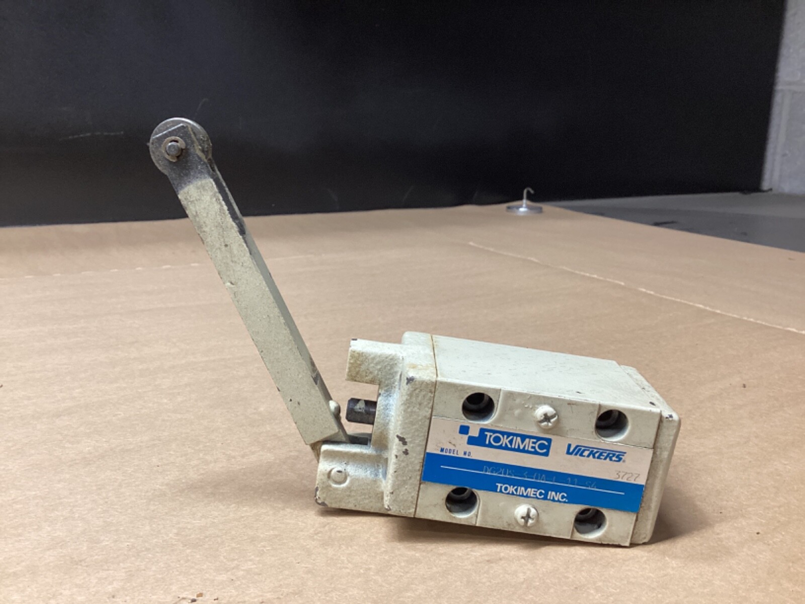 TOKIMEC Valve DG02S-3-0A-I-11-S4 #106G87PR7