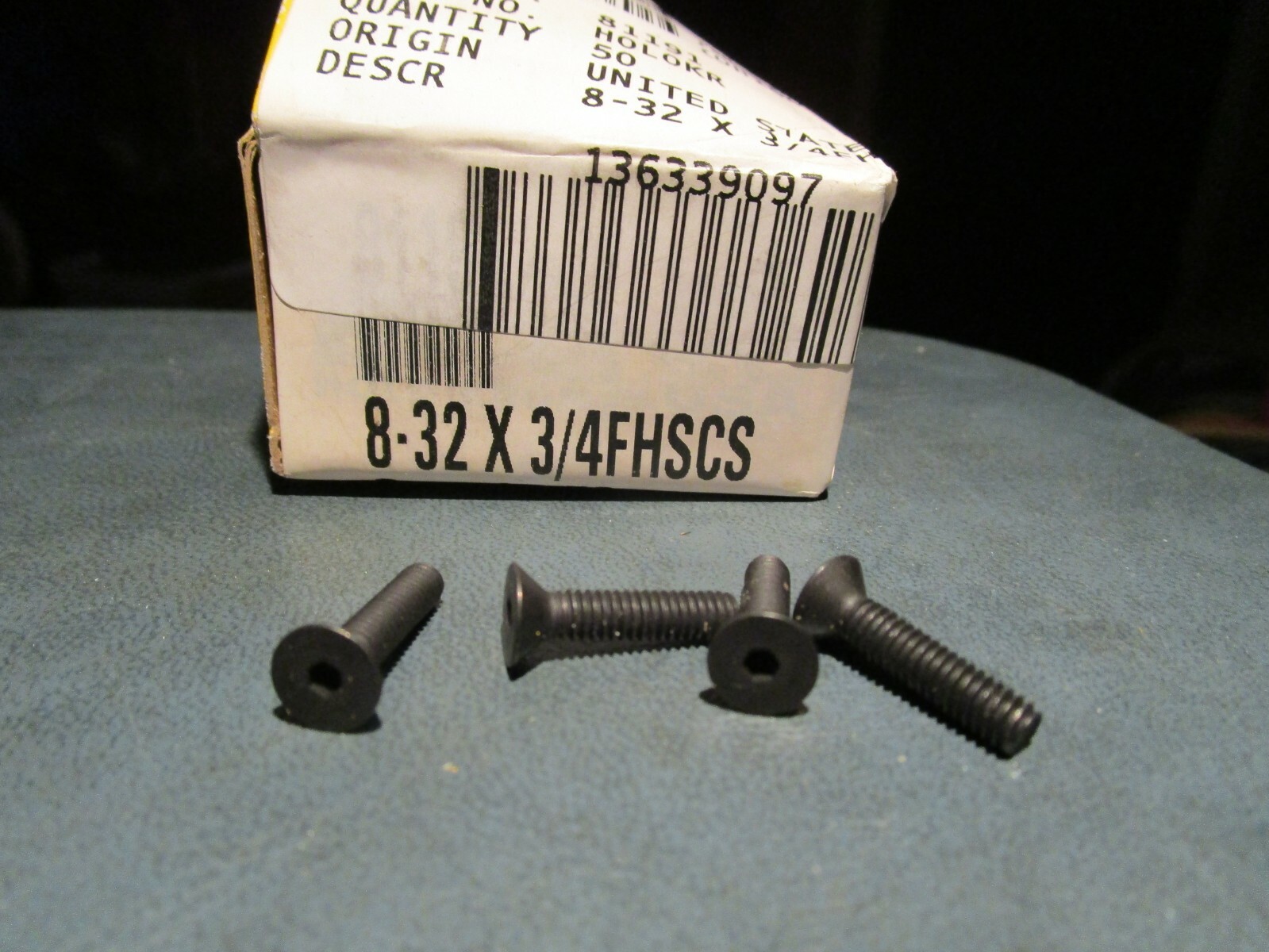(50) #8-32 x 3/4″ ASTM F835 Hex Drive Black Oxide Finish Flat Socket Cap Screw