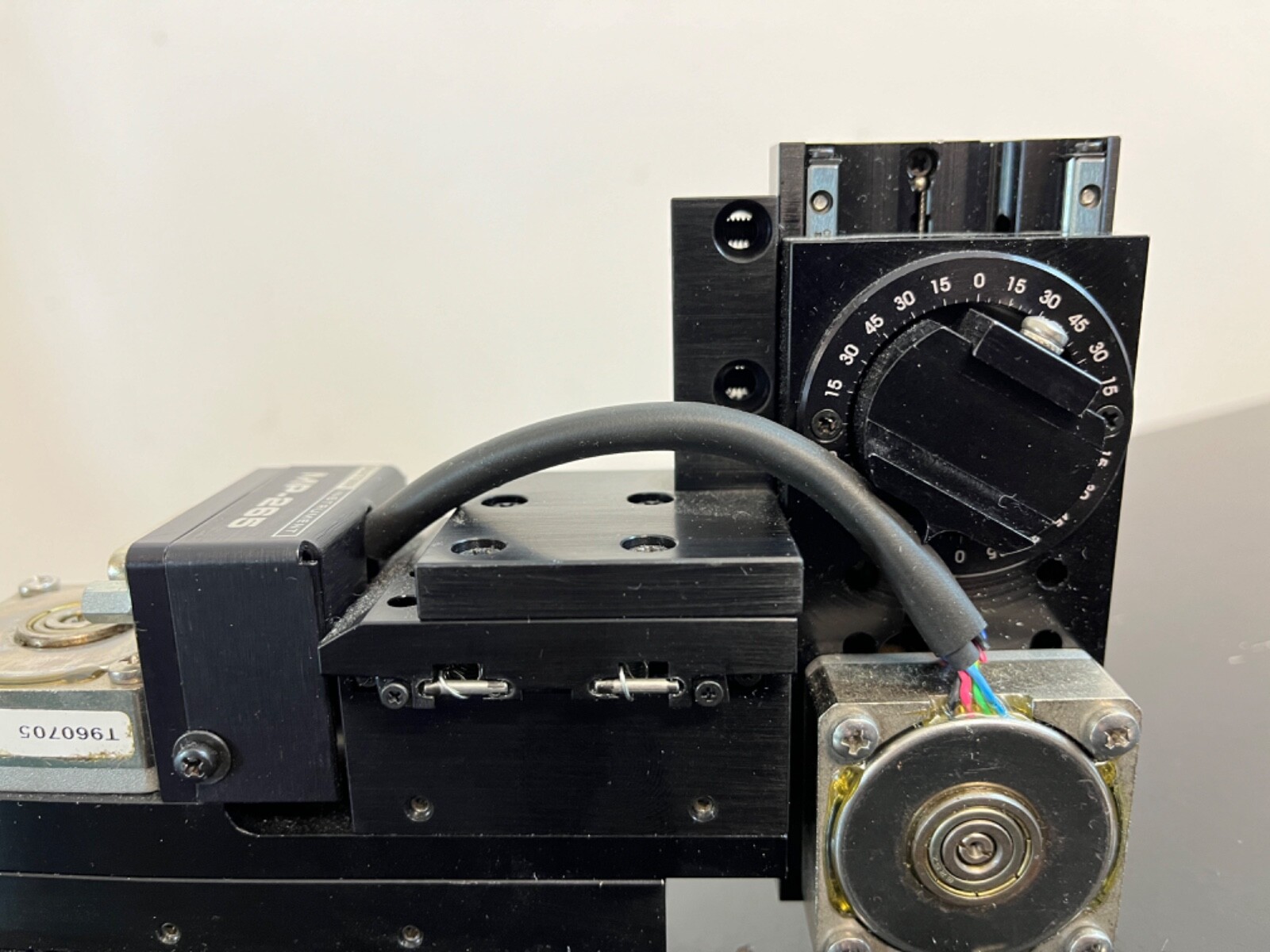Sutter Instruments Co. MP265/M-134 “narrow format” motorized micro manipulator