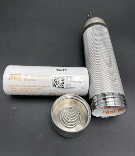 Welch Allyn 21760 Operating Otoscope and 11720 Ophthalmoscope Veterinary Set