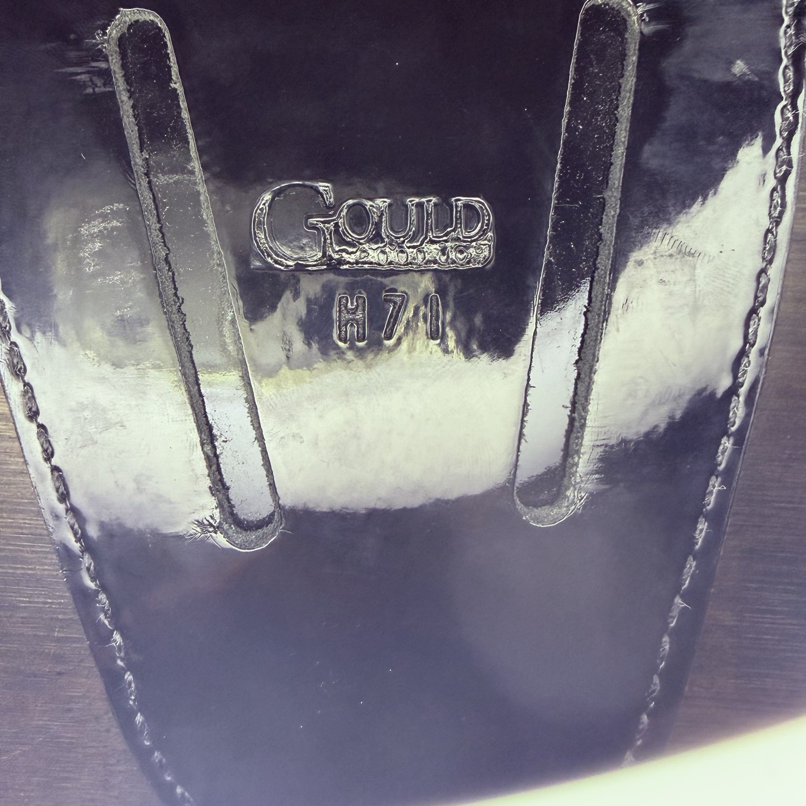 Gould & Goodrich Handuff Case Black High Gloss Leather Nickle Snap H71