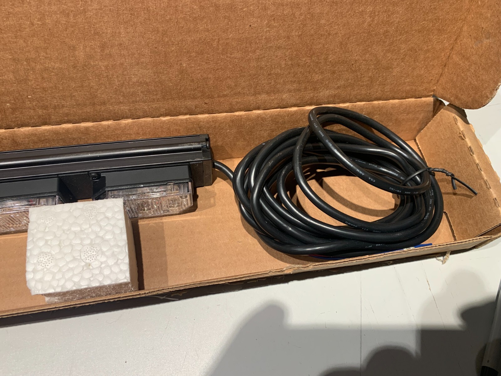 SoundOff Signal UltraLite 8 Exterior Warning Bar, 8 Module LED Amber