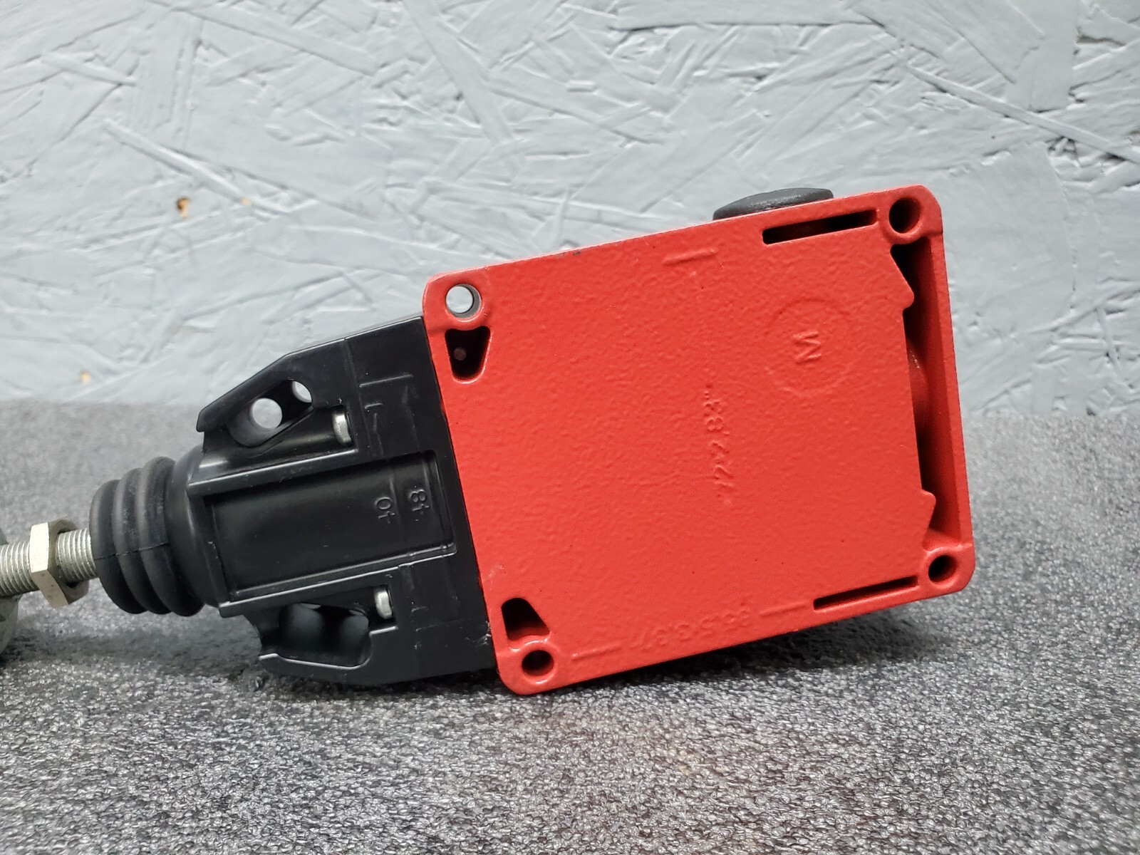 BANNER ENGINEERING RP-RM83F-38LTE Cable Pull Switch