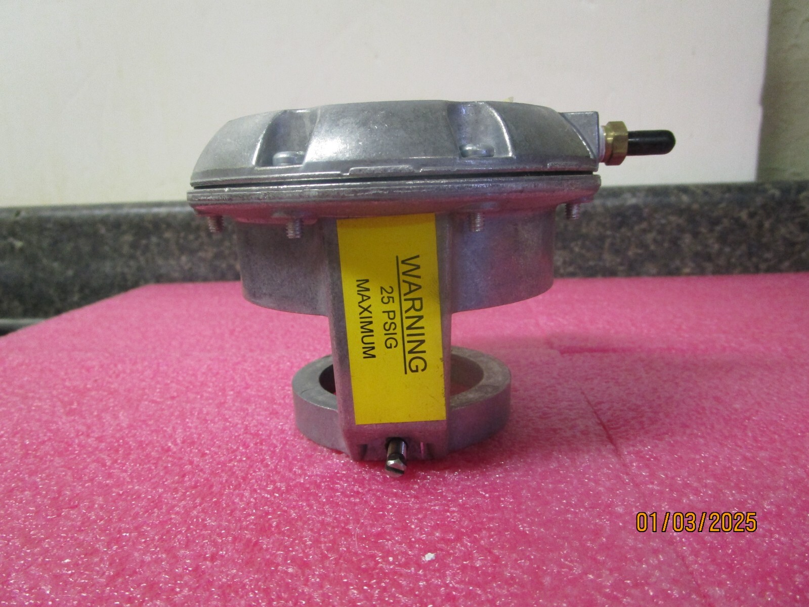 Johnson Controls V-3000-8012 Pneumatic Valve Diaphragm Actuator