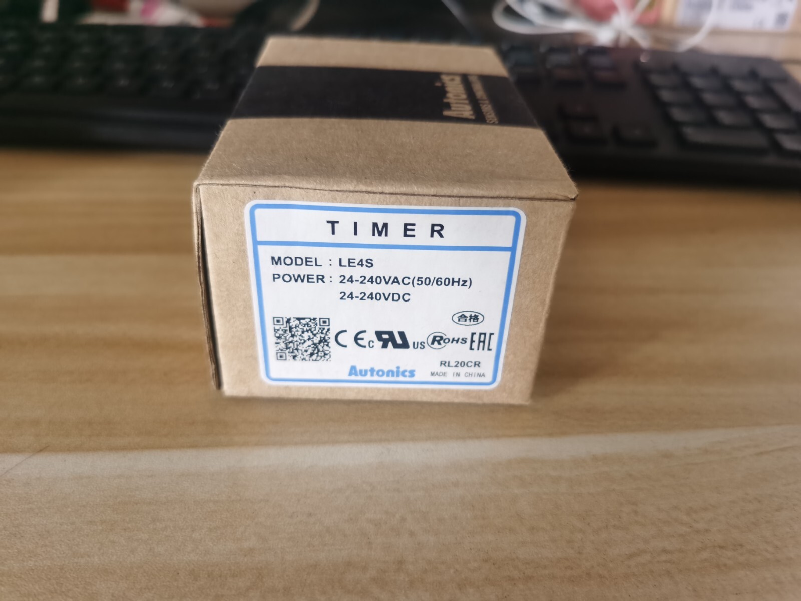 1PC New Autonics LE4S Digital Backlit LCD Timer Free Shipping