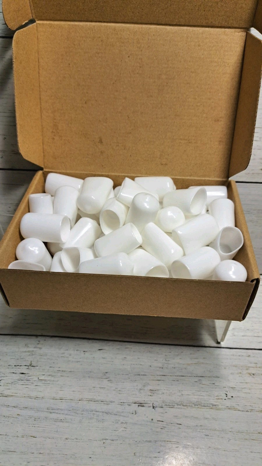 50pcs Round Rubber End Caps Protective Caps 13mm White Screw Thread Protectors