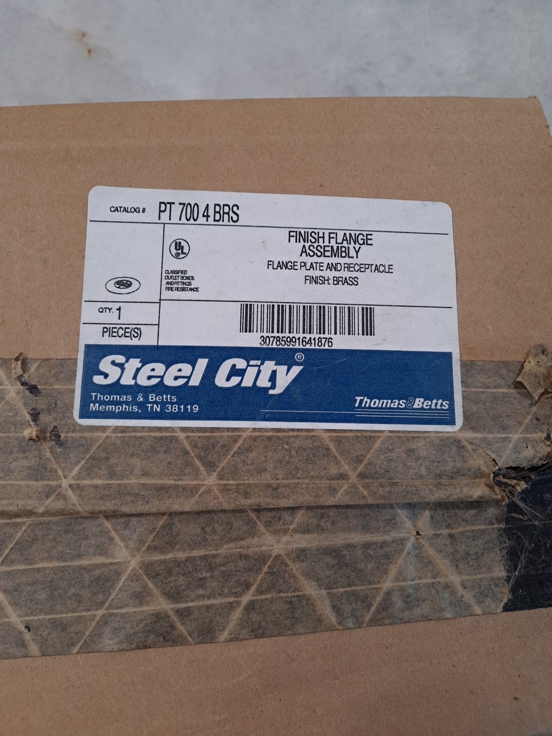 2-Thomas Betts Steel City PT-700,FLUSH Poke Thru SERVICE FITTINGS, FLANGE & PORT