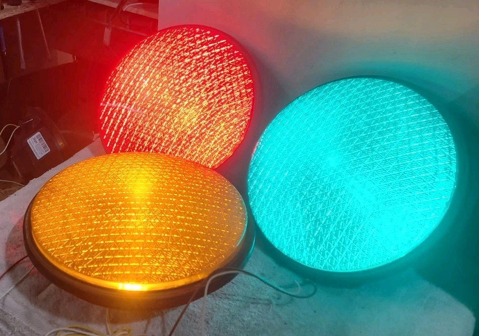 SET Red,Yellow &Green Traffic Light Signal LED Leotek 12 inch lenses