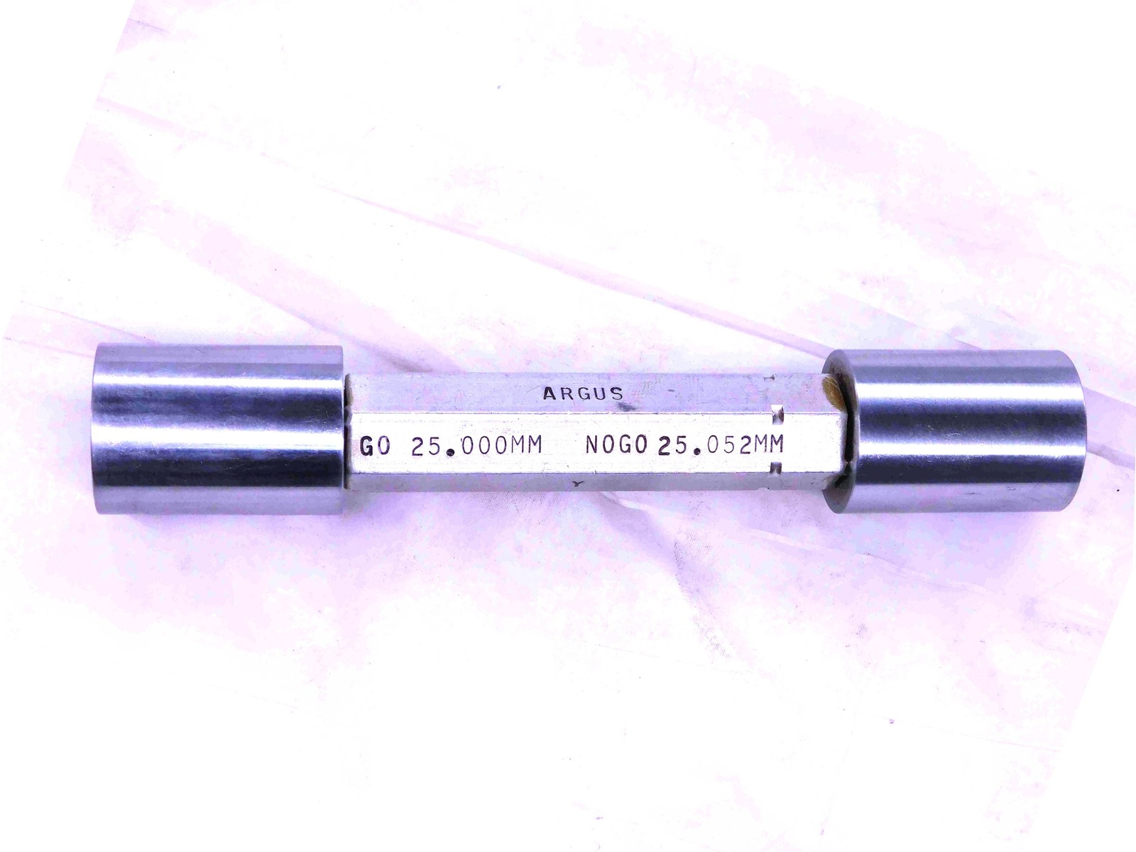 25.000 & 25.052 CLASS Y METRIC PIN PLUG GAGE GO NO GO ONSIZE 25 mm .9863 25.00