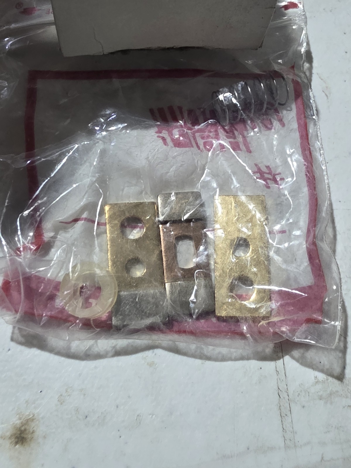 LOT OF 3 NEW 34300 301 CONTACT KIT