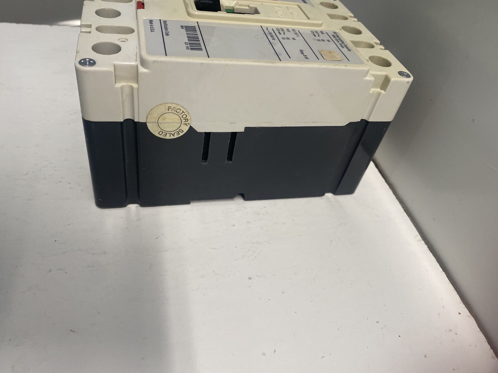 Cutler Hammer ED3125 125 Amp 240 VAC 3 Pole 65K Circuit Breaker Warranty ⚡️⚡️