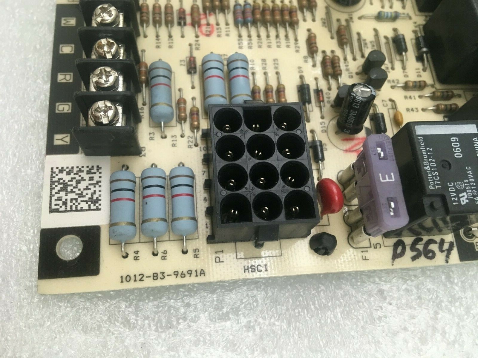 LENNOX 100973-01 Furnace Control Circuit Board 1012-969 used P564