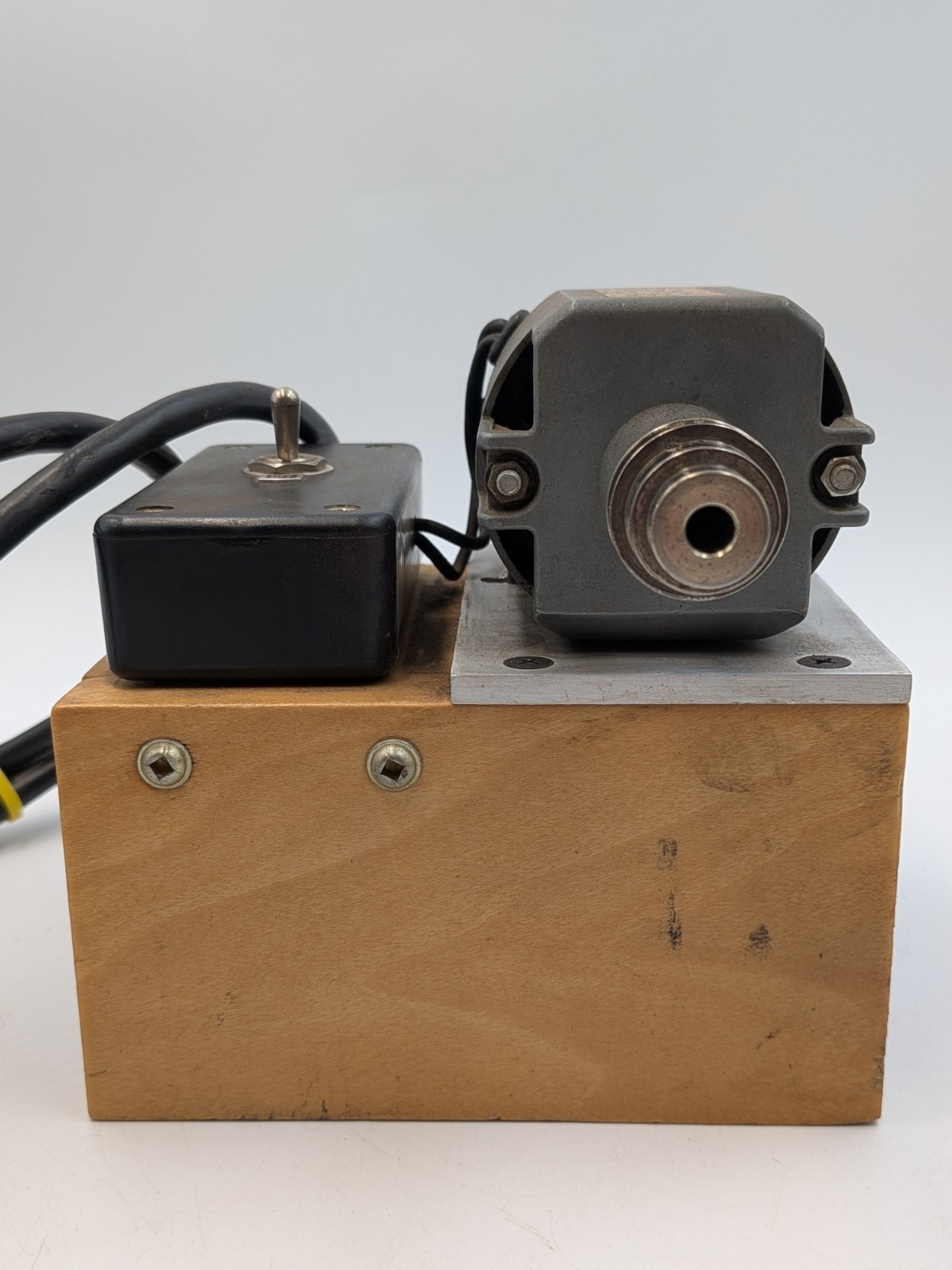 Antique Howard Industries High RPM Electric Motor 1/9 HP 10,000+ RPM 115VAC 1.5A