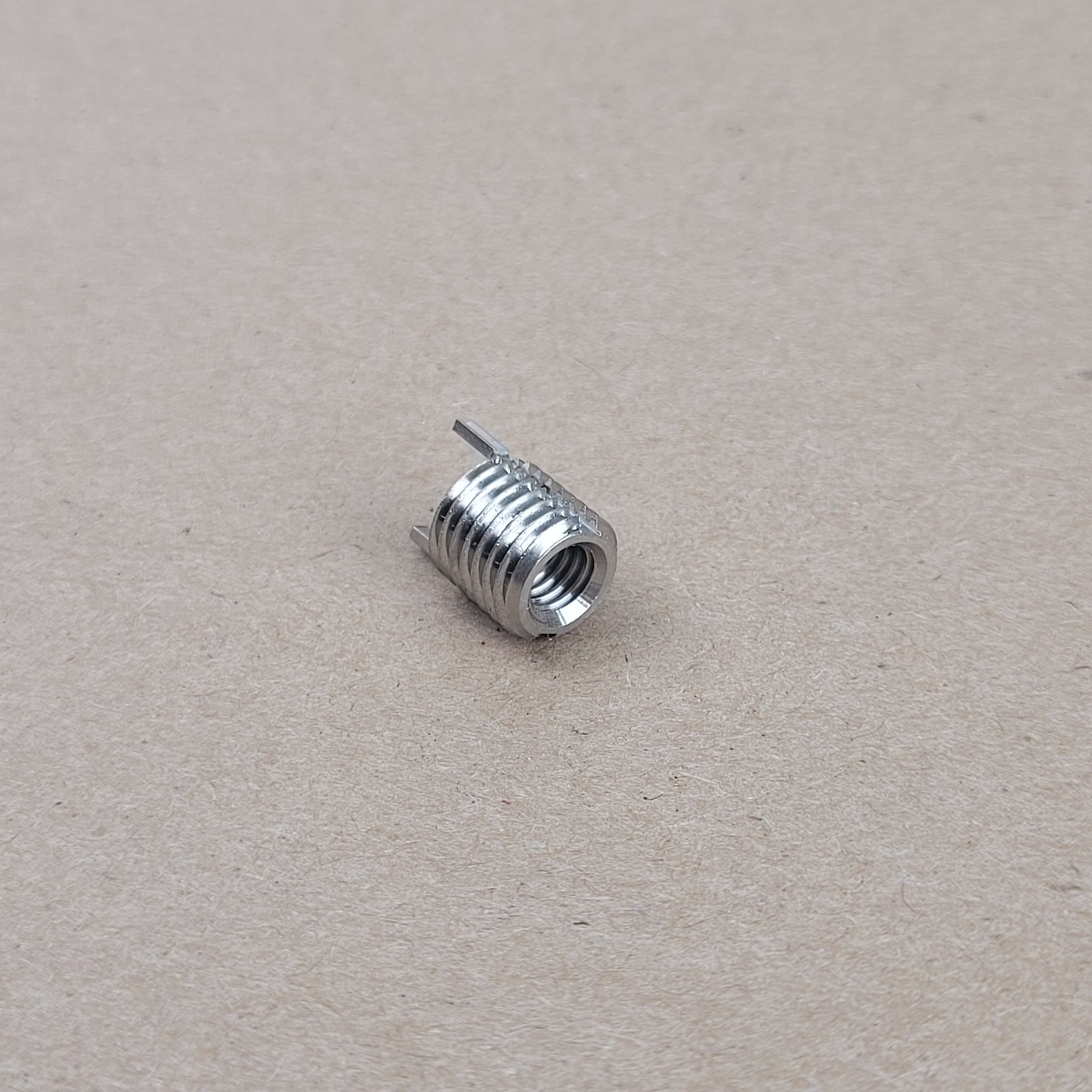 Lot of 8 Loksert 3720-6.00TW Locking Thread Insert M6 X 1 X M10 X 1.25 – NEW