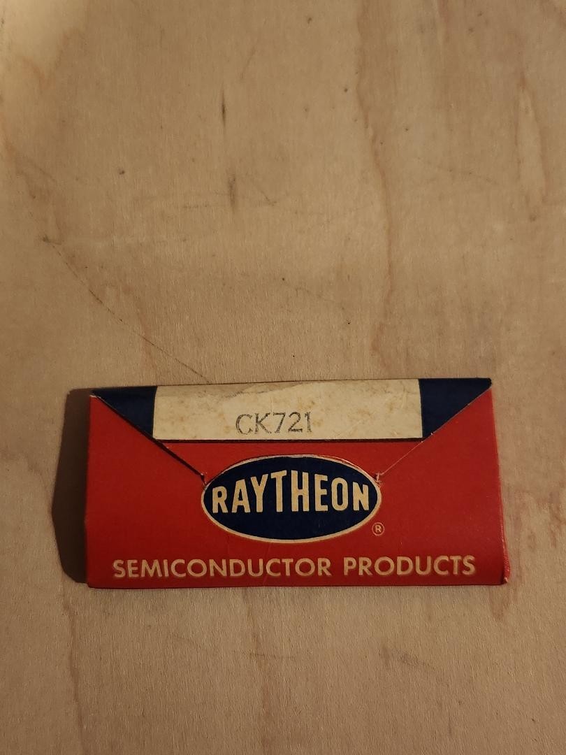 CK721 RATTHEON GERMANIUM TRANSISTOR, NOS