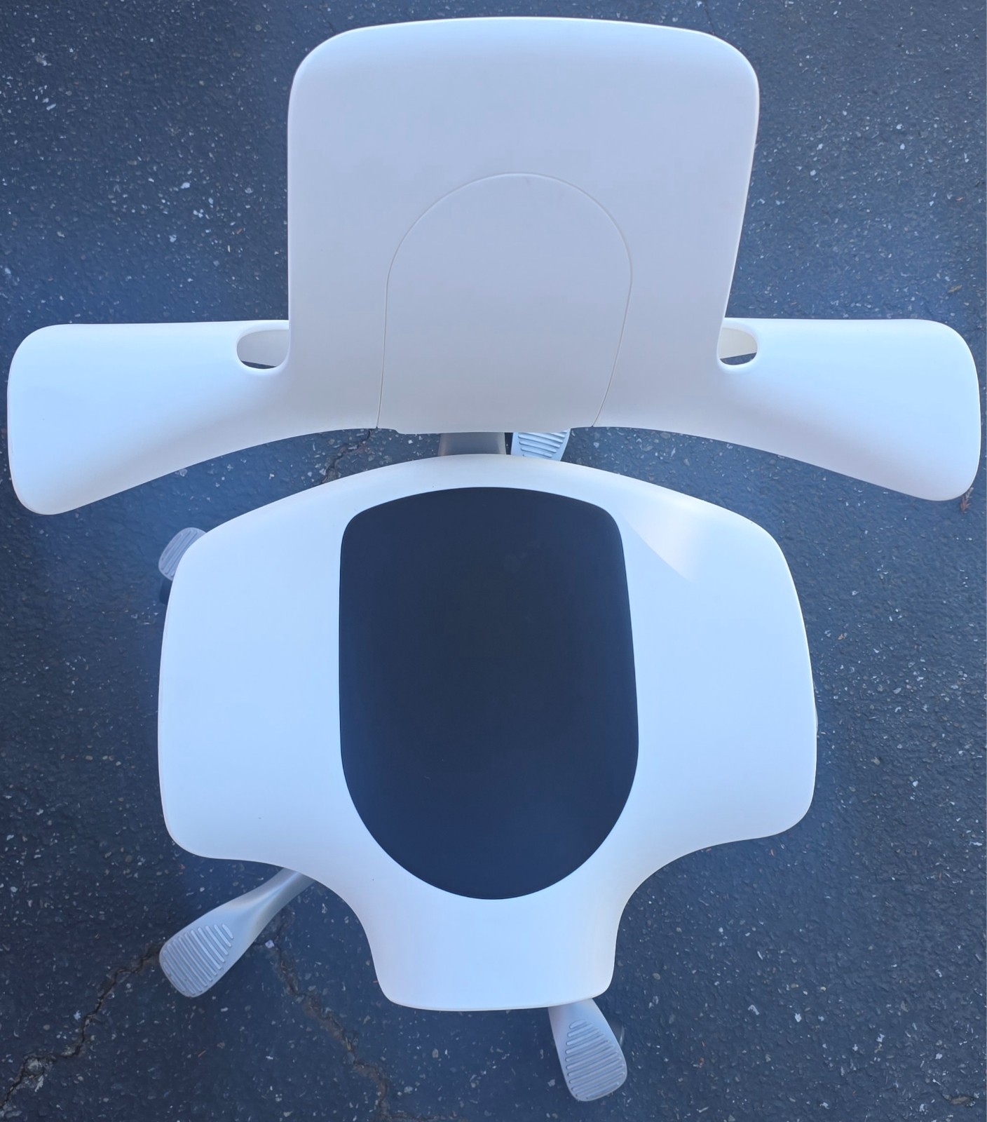 HAG Capisco Puls 8010 Partially Upholstered Saddle Chair White