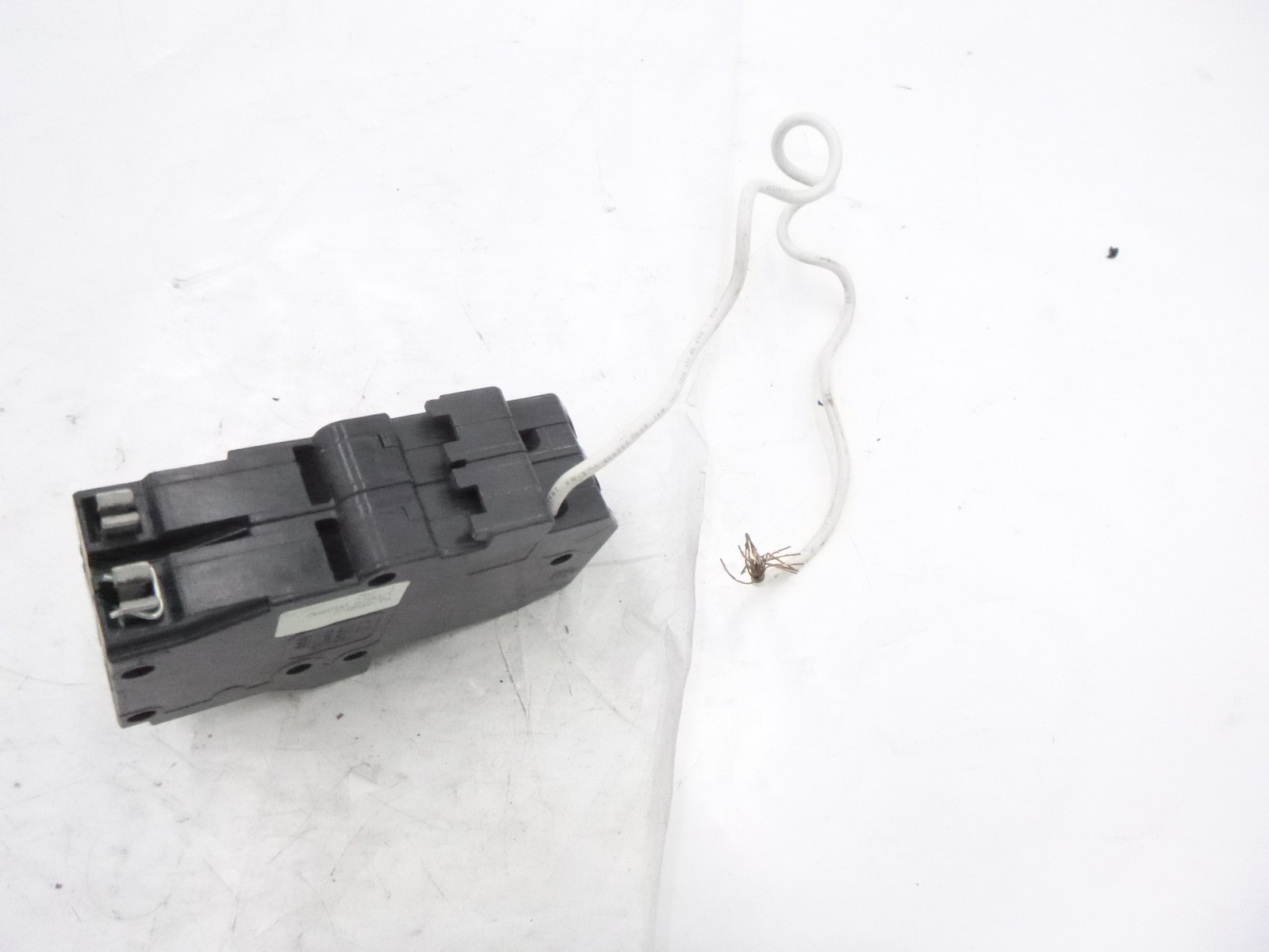 Eaton CH220GFT 20AMP Ground Fault Breaker Plug In 2 Pole 120/240 Volt AC