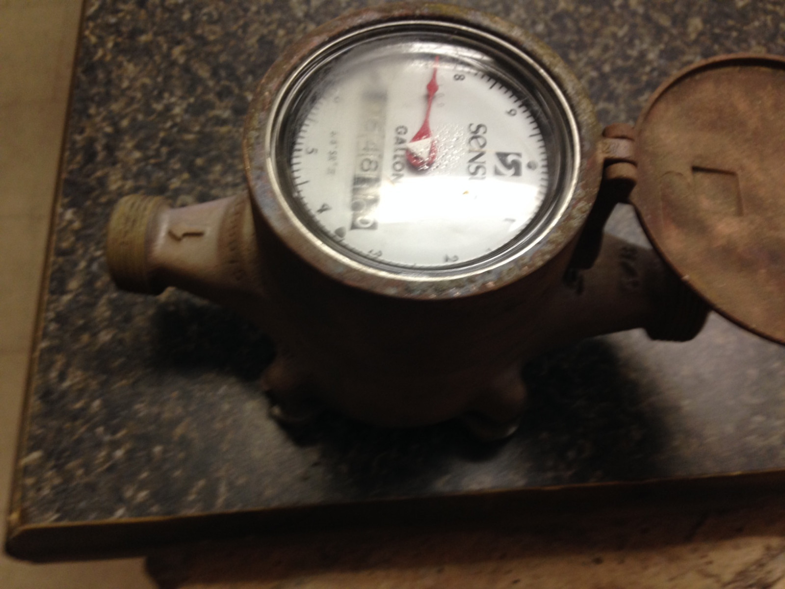 Sensus SRII 5/8″ Brass Water Meter Used – Includes Cover, Readable Face