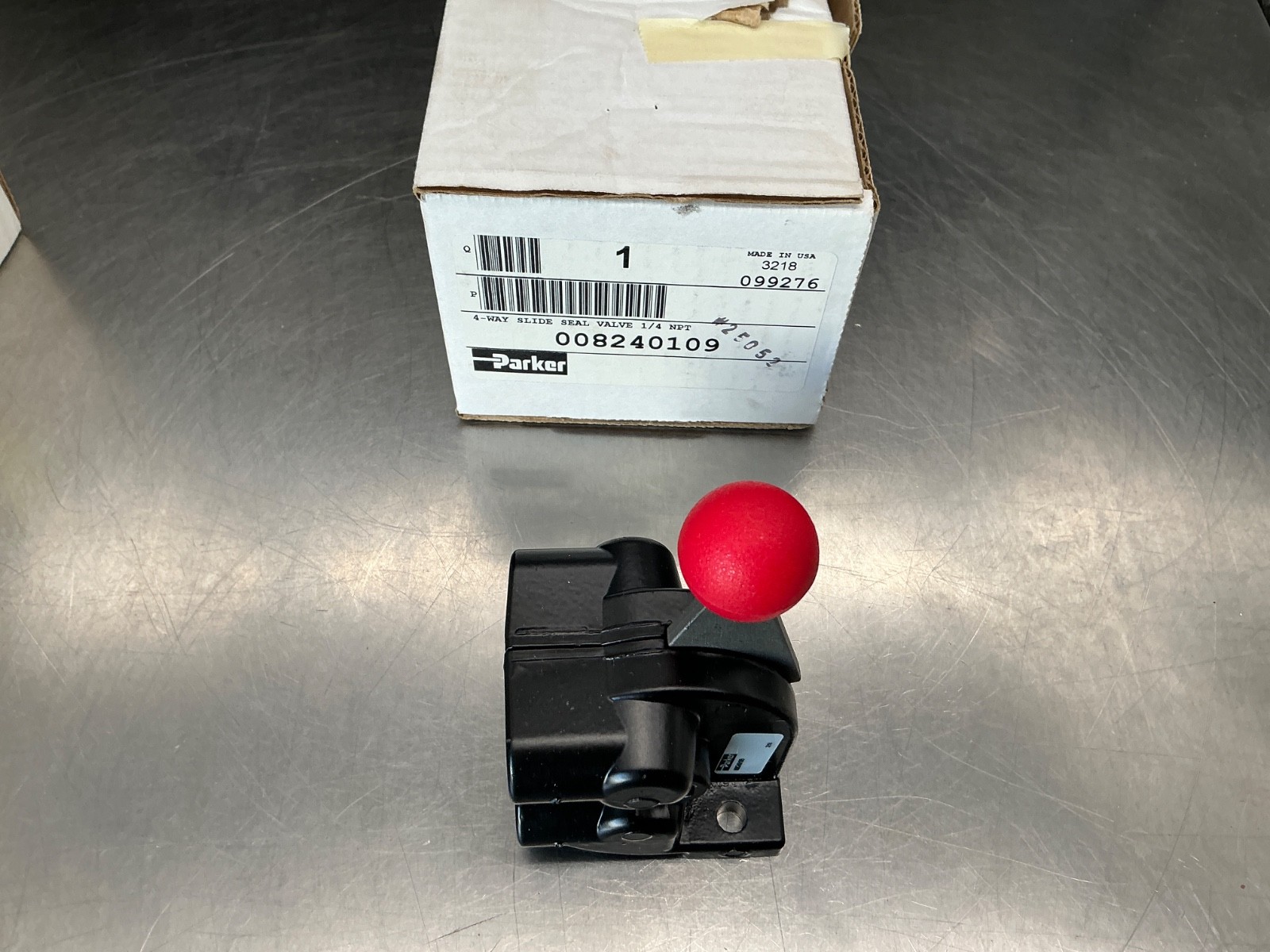 Parker 008240109 4-way Slide Seal Valve 1/4″ NPT