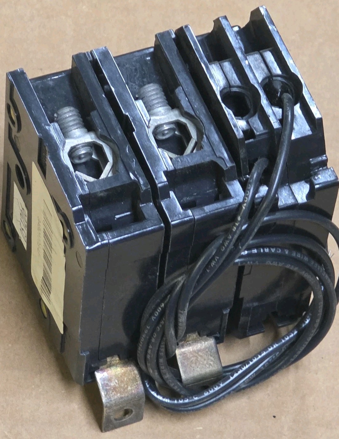 Eaton BAB2100S 100 Amp Shunt Trip Breaker Bolt-On 100 Amp 2 Pole 120/240v
