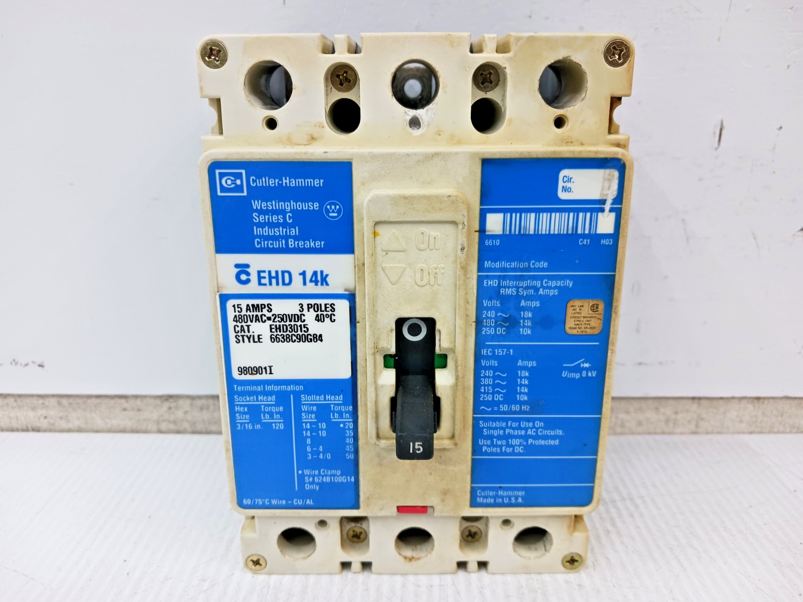 Cutler Hammer 15 Amp Circuit Breaker 3 Pole 480 VAC / 250 VDC 14kA EHD3015