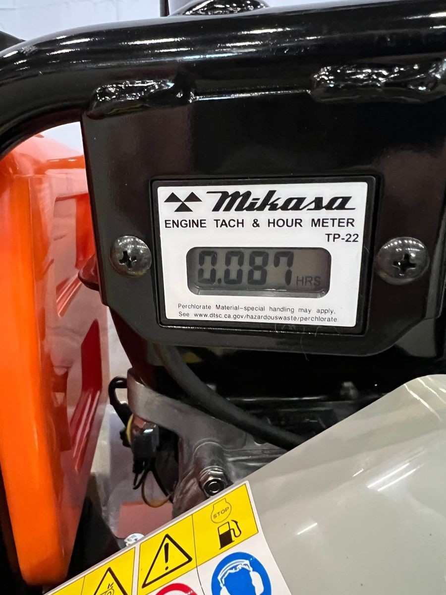 MIKASA MVC60VTHW 4.0 HP Forward Plate Ground Compactor 2,315 LBF 10.3 vpm*